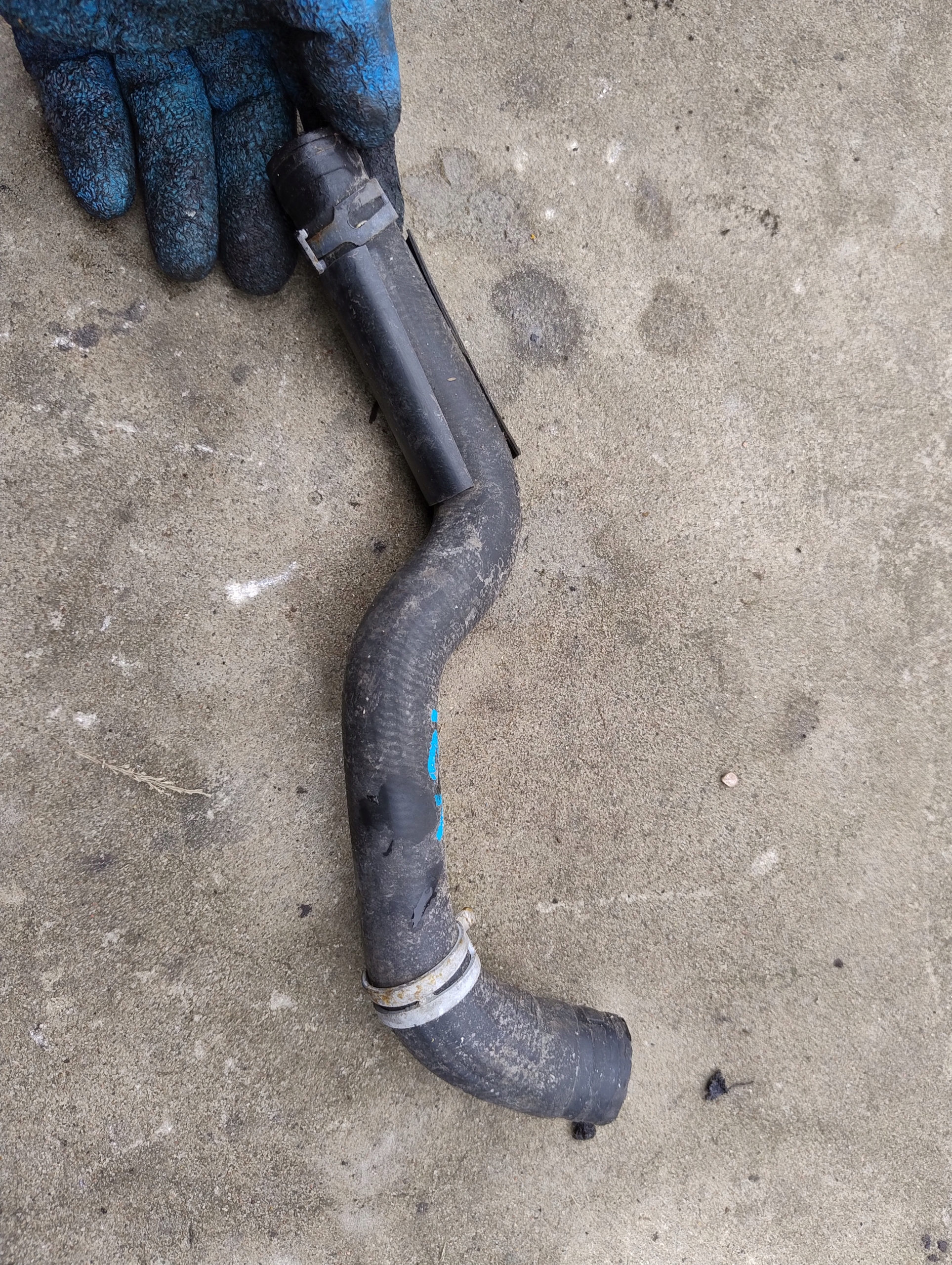 crijevo prijenos cijevčica vode FORD FIESTA 8V21-18K579