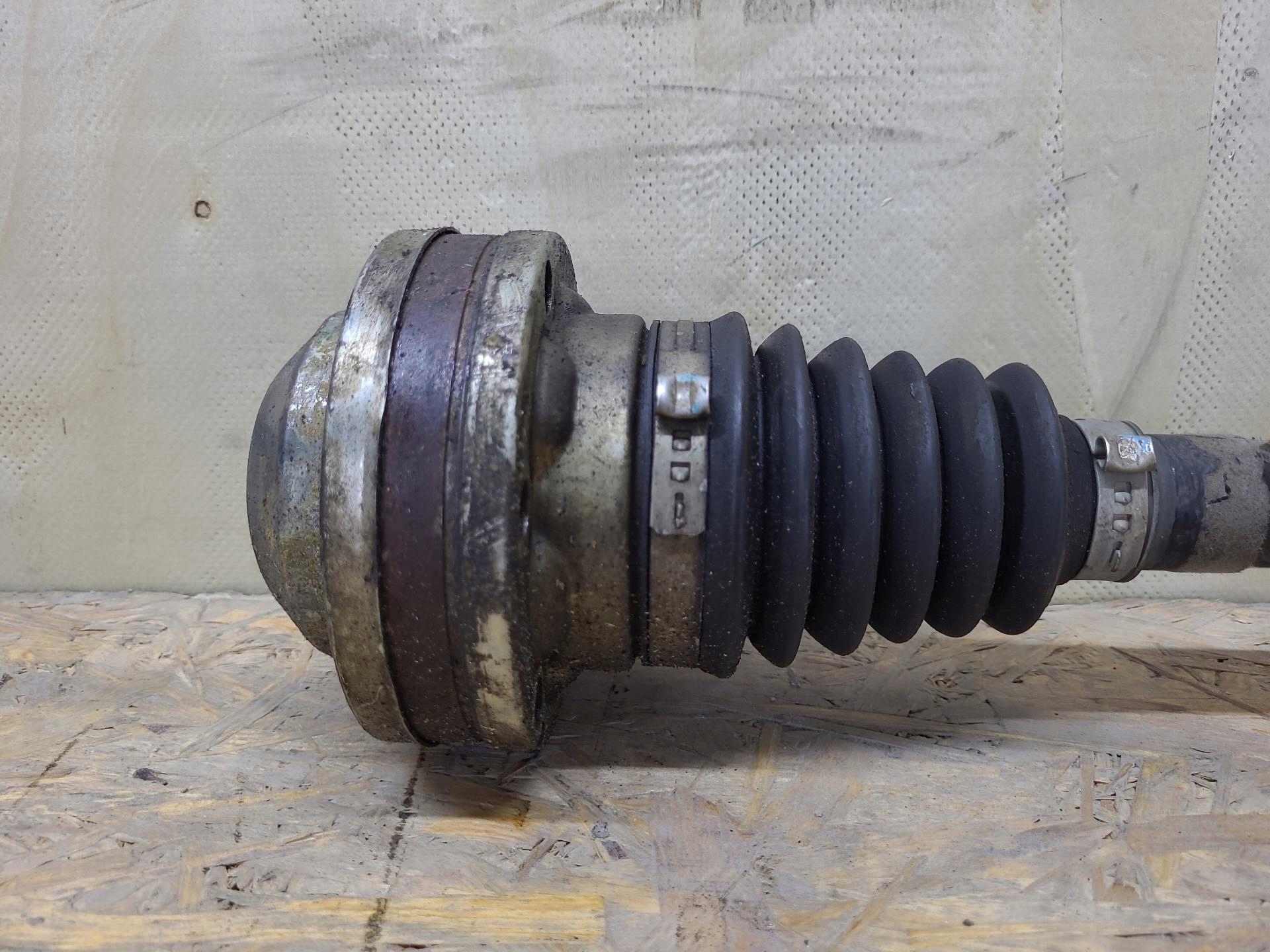 semi-axis front left side Volkswagen Sharan 2 2012 7N0407761N