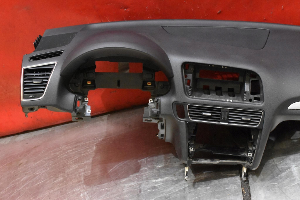 dashboard instrument panel console cockpit airbag EU AUDI Q5 8R 08-12