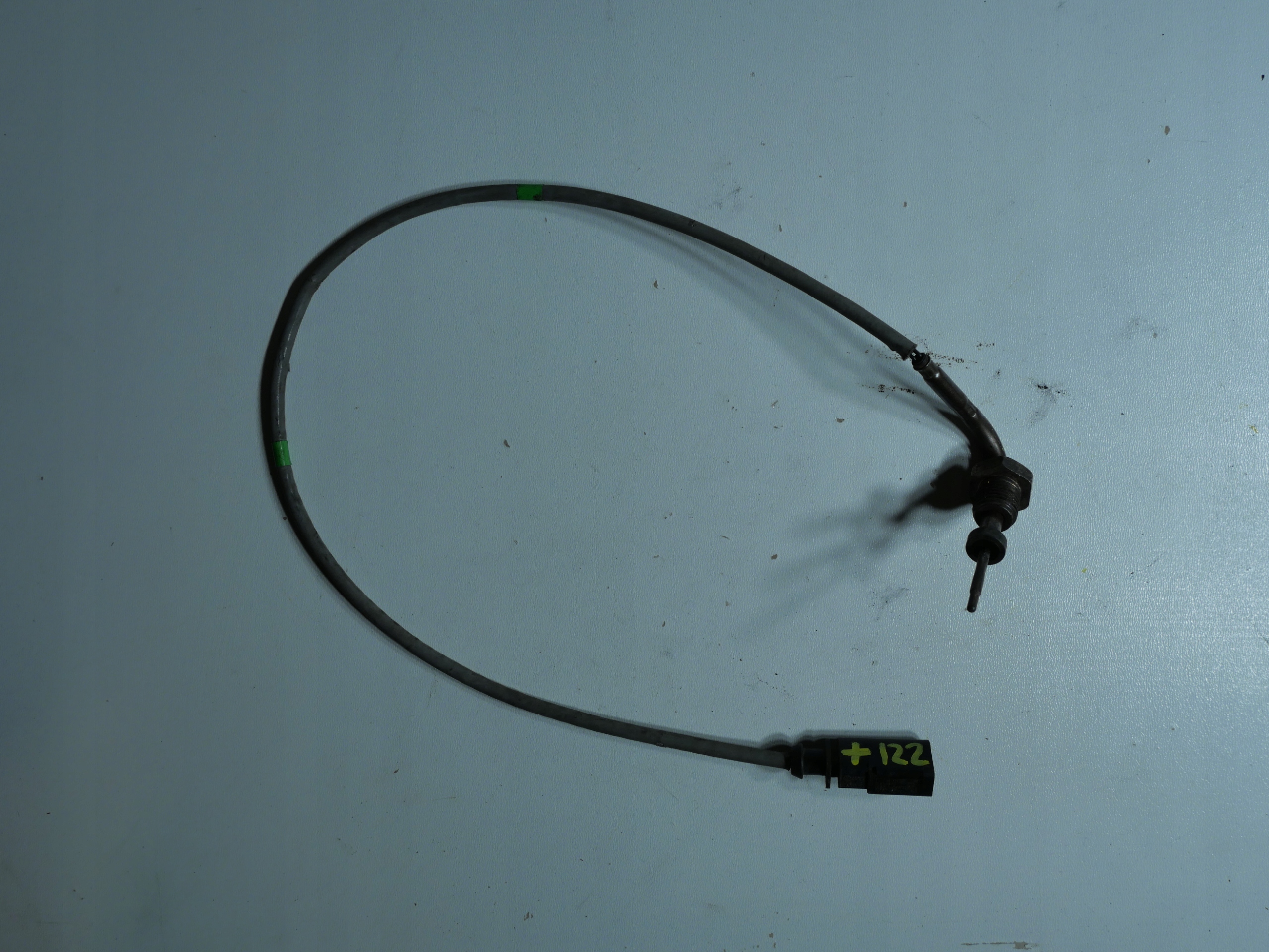Sensor TEMPERATURY Gase VW SEAT SKODA 04L906088ES