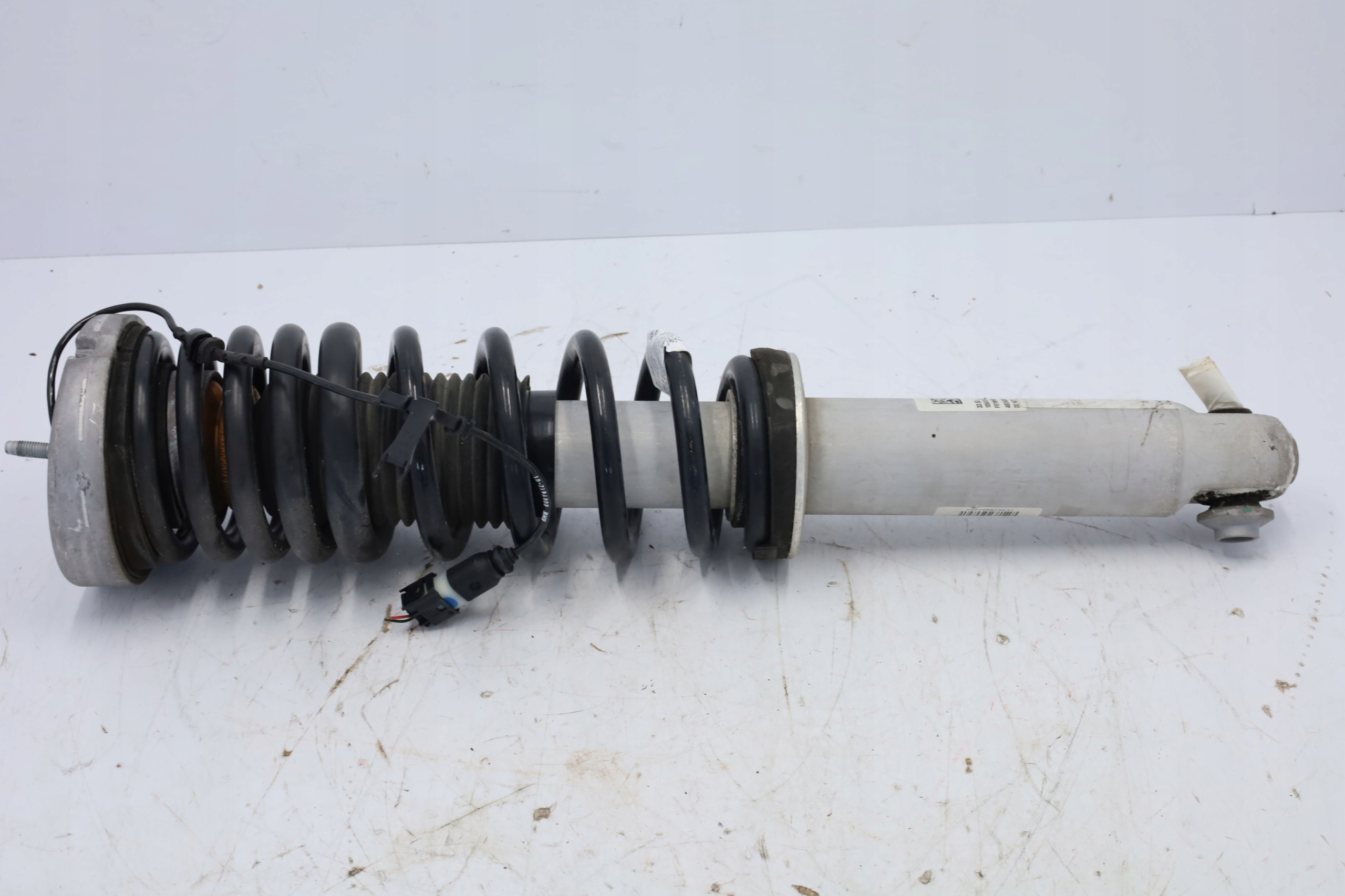 АМОРТИЗАТОР L / ПРАВ. ЗАД. ЗАДНИЙ BMW M8 F92 7856902