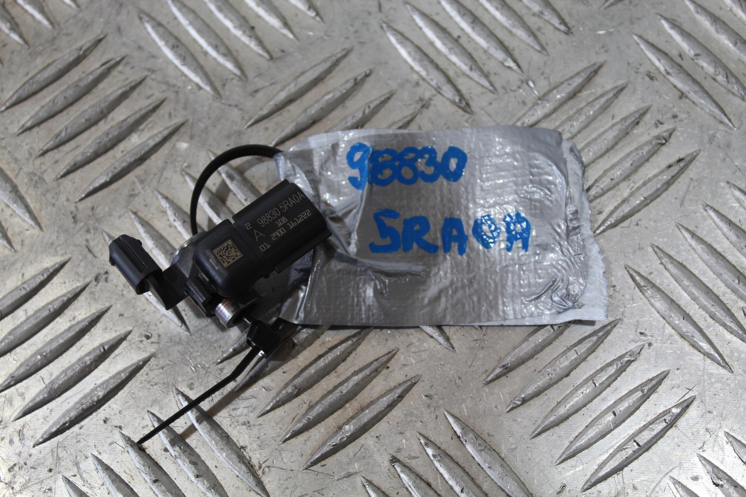 impact sensor ALASKAN 988305RA0A