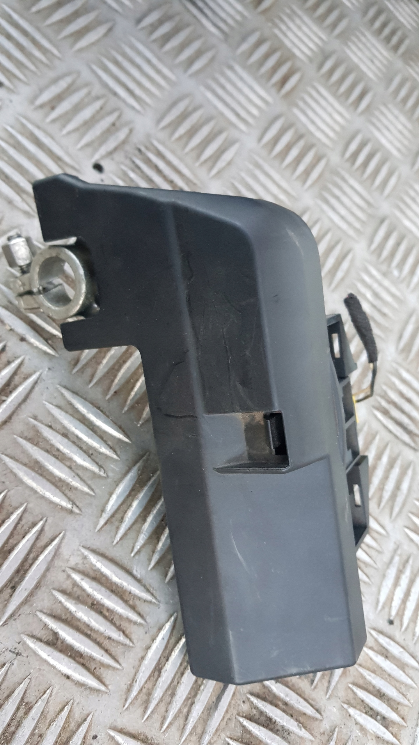 AUDI A6 C6 4F terminal plus fuse PIROTECHNICZNY 4F0915519