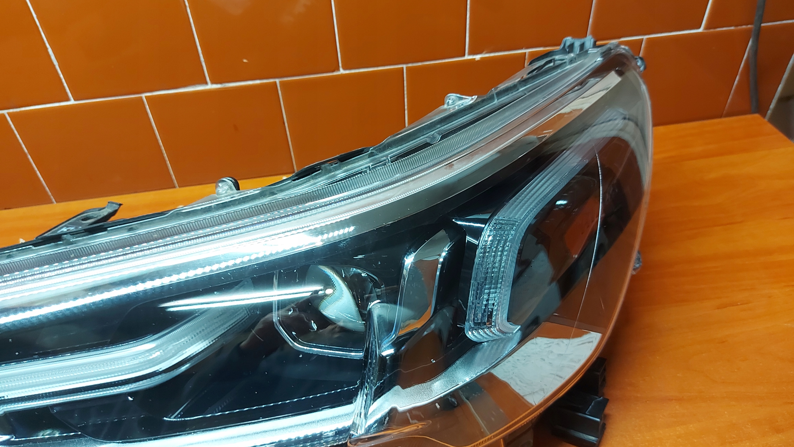 REFLEKTOR light left left front TOYOTA HILUX VIII 20