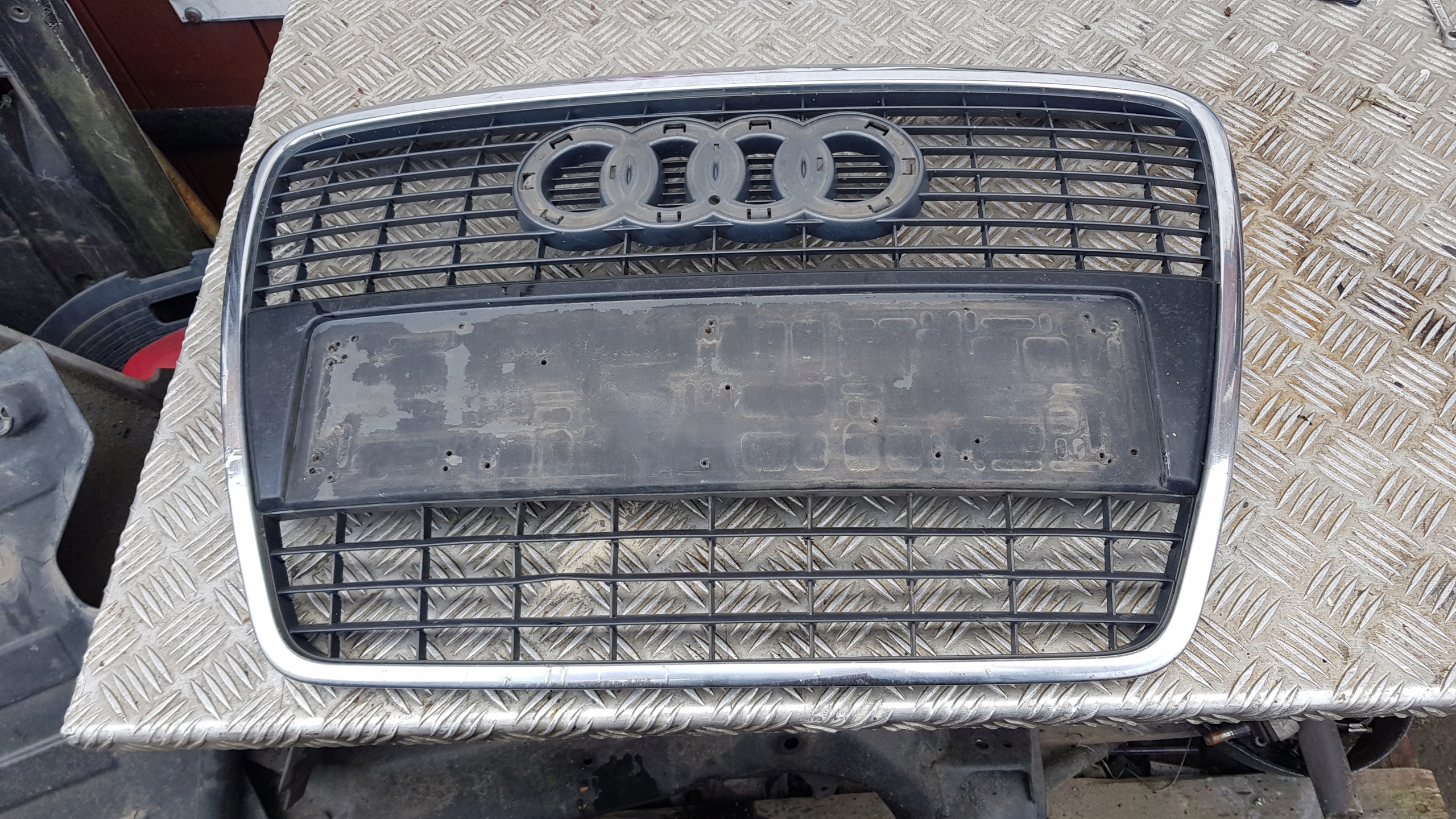 AUDI A6 C6 4F grill grille radiator 4f0853651s