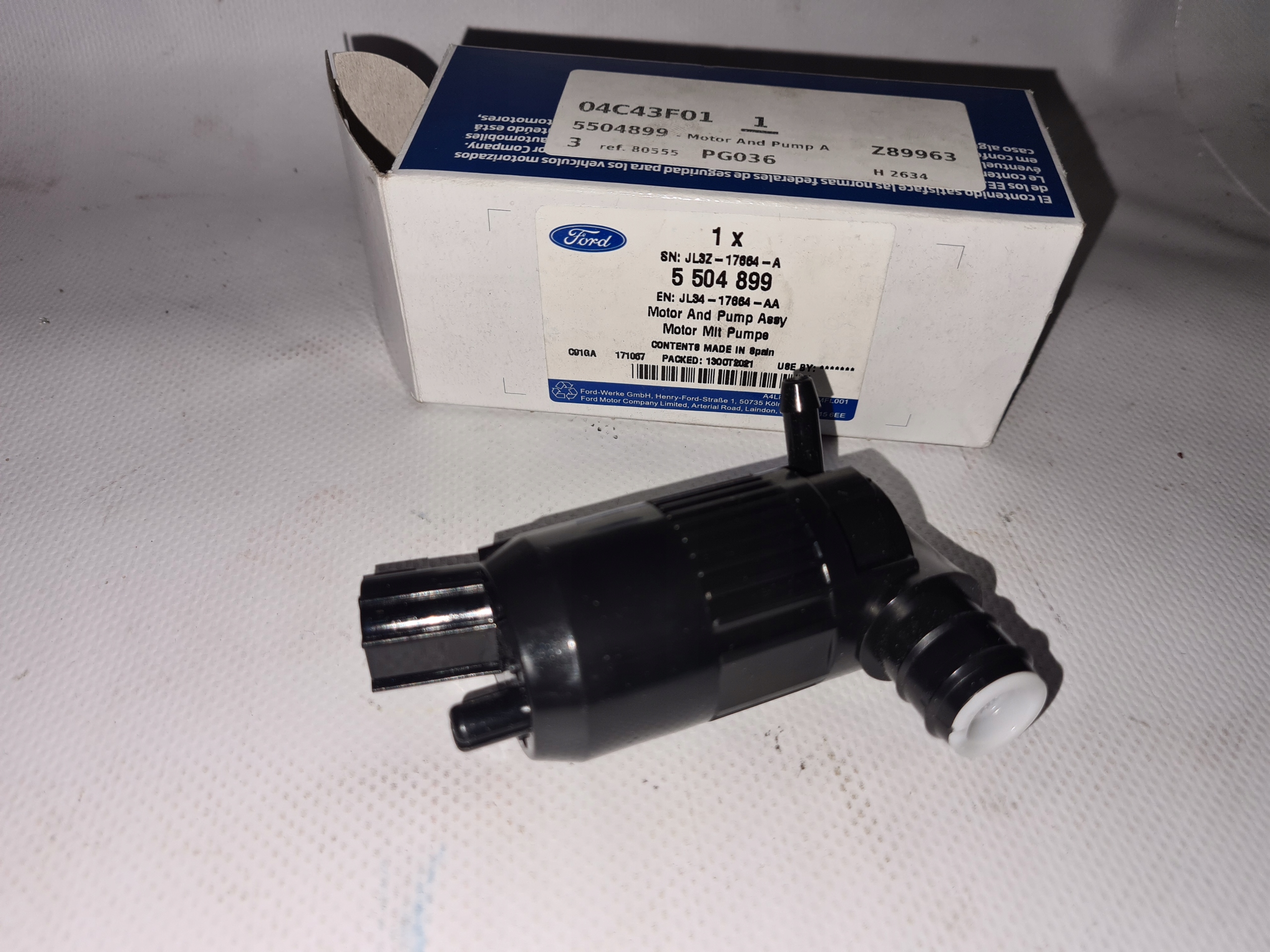 5504899 - насос омывателя FORD