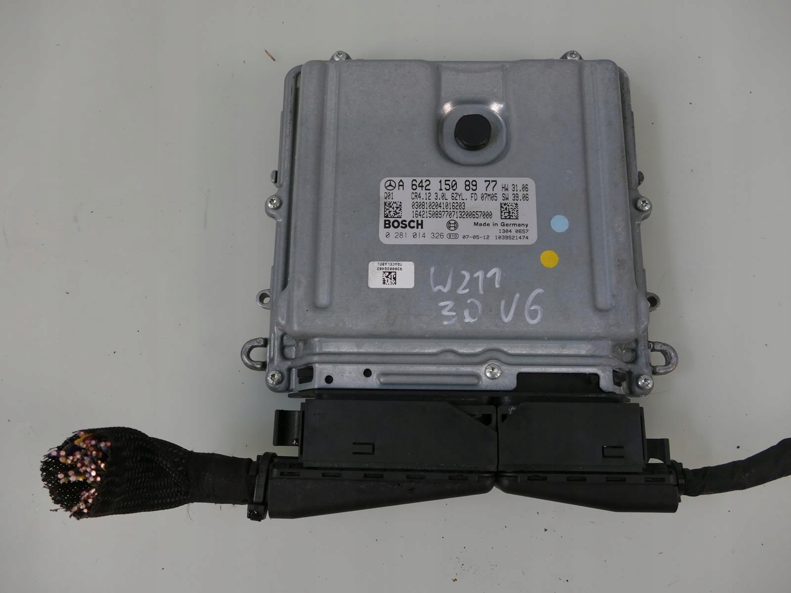 MERCEDES E W211 3.0 CDI control unit of the engine module computer ECU Z connecting spoiler