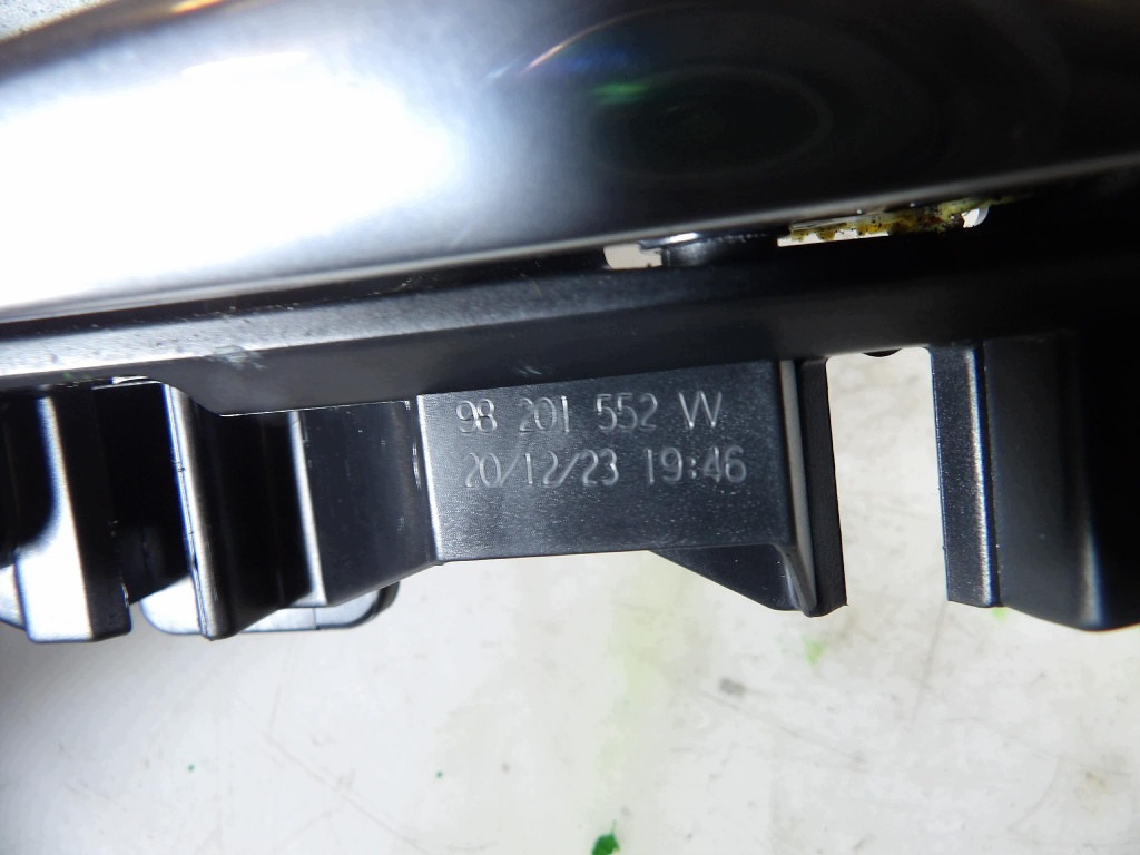 PEUGEOT 308 T10 III handle inner right front 98201552W