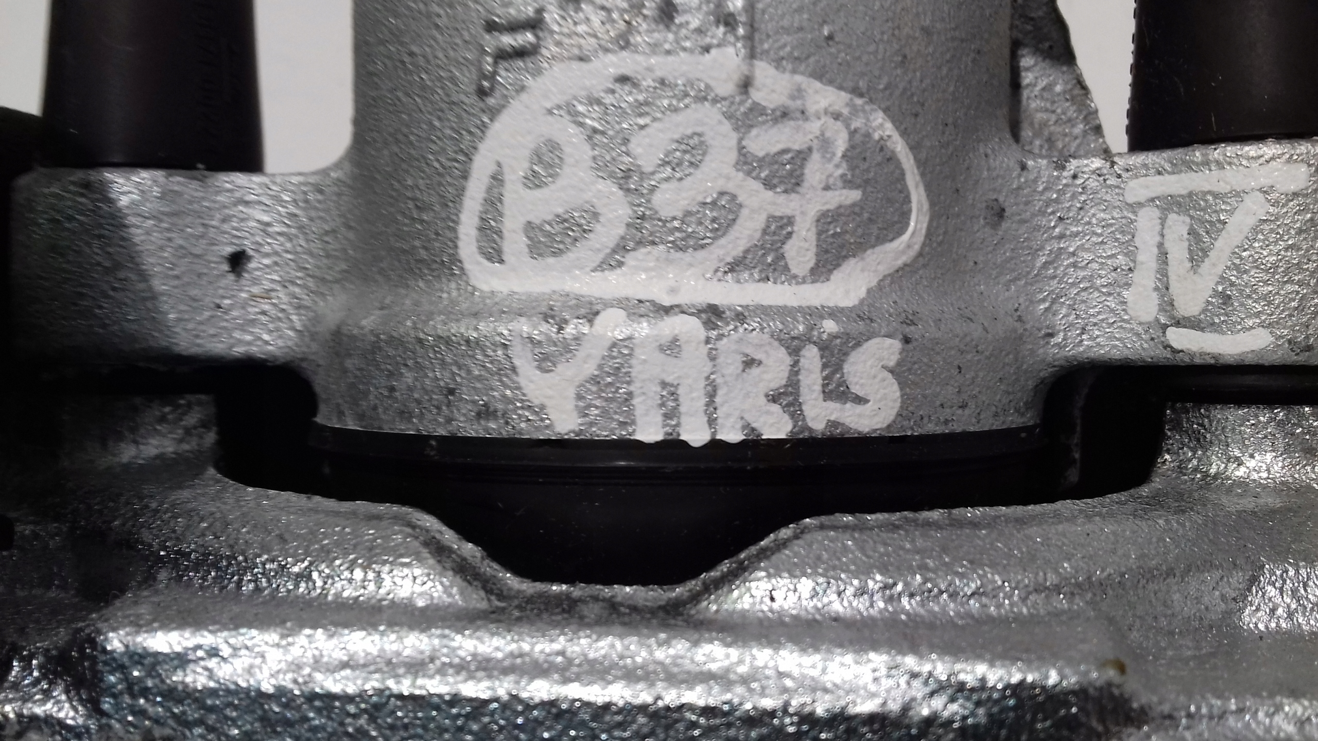 TOYOTA YARIS IV caliper brake right front 2021