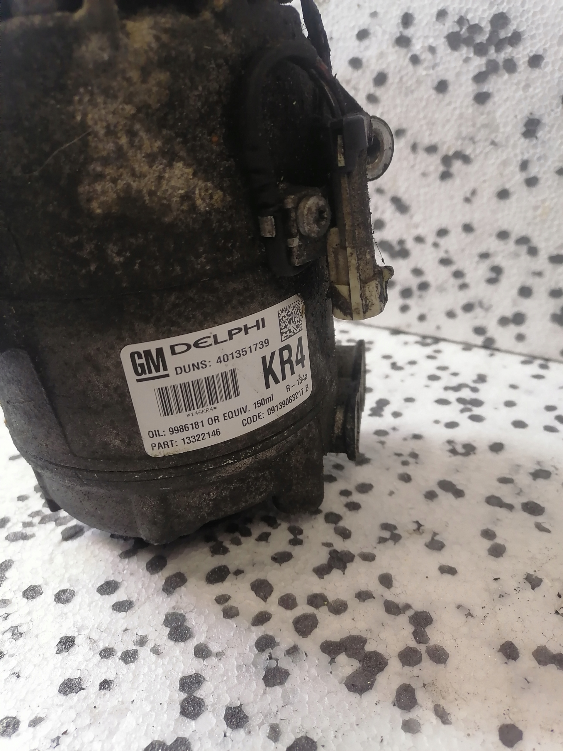 компрессор кондиционера opel ASTRA III H 13322146