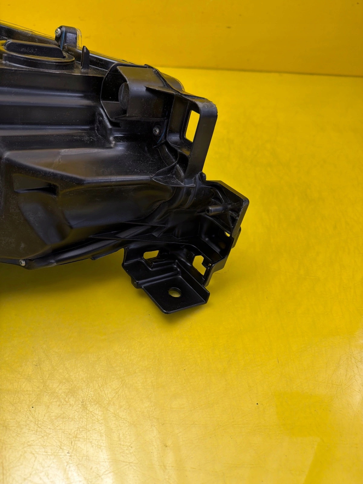 light right Mazda 2 II Lift 2019- Full Led D43N-51030