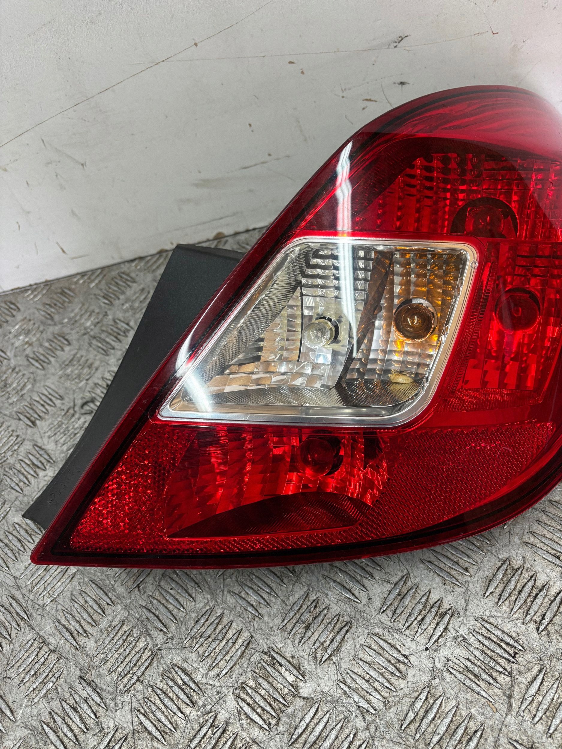 light rear part rear right OPEL CORSA D LIFT 5D