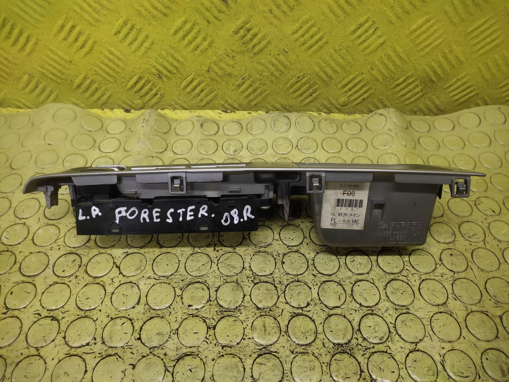 SUBARU FORESTER 2 window control switch 157447