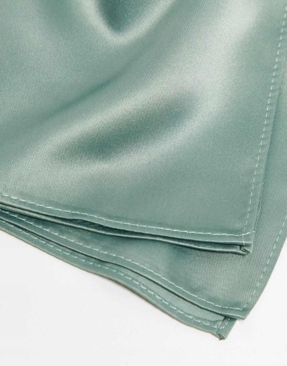 SATYNOWY KOMPLET KRAWAT Z POSZETKĄ 11R XXJ Kod producenta 127363526