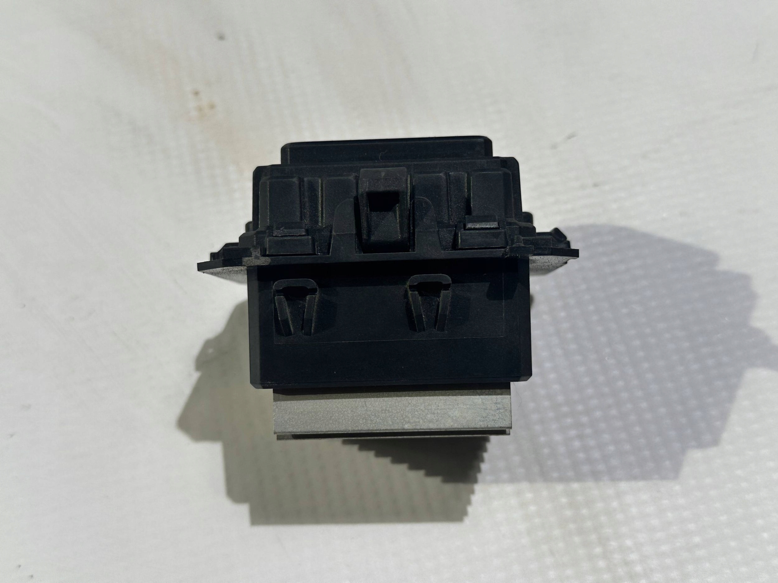 resistor, rheostat, regulator heater fan resistor Ford Explorer 2020+