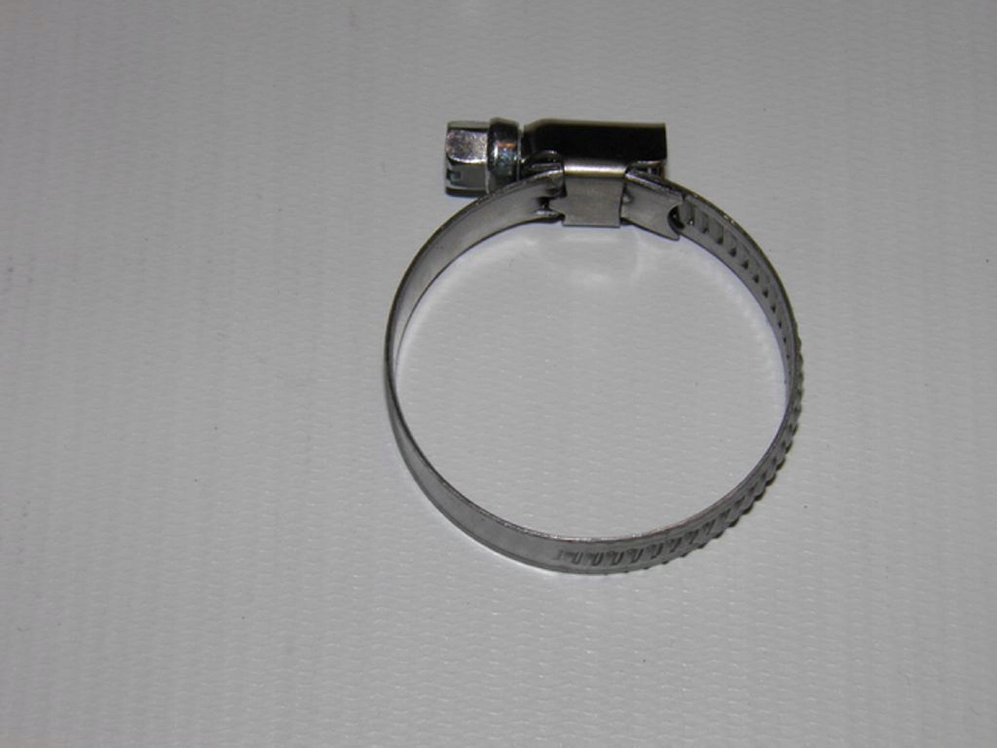 OPASKA SLIMAKOWA ZACISKOWA METALOWA 25-40 MM