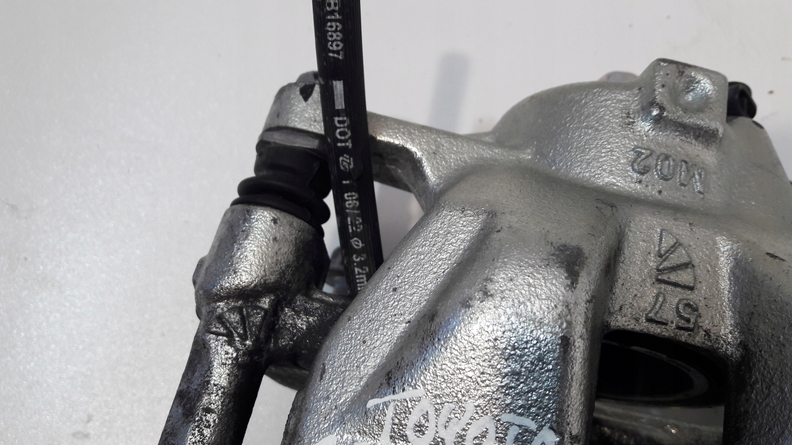 TOYOTA COROLLA E21 caliper front left front 19