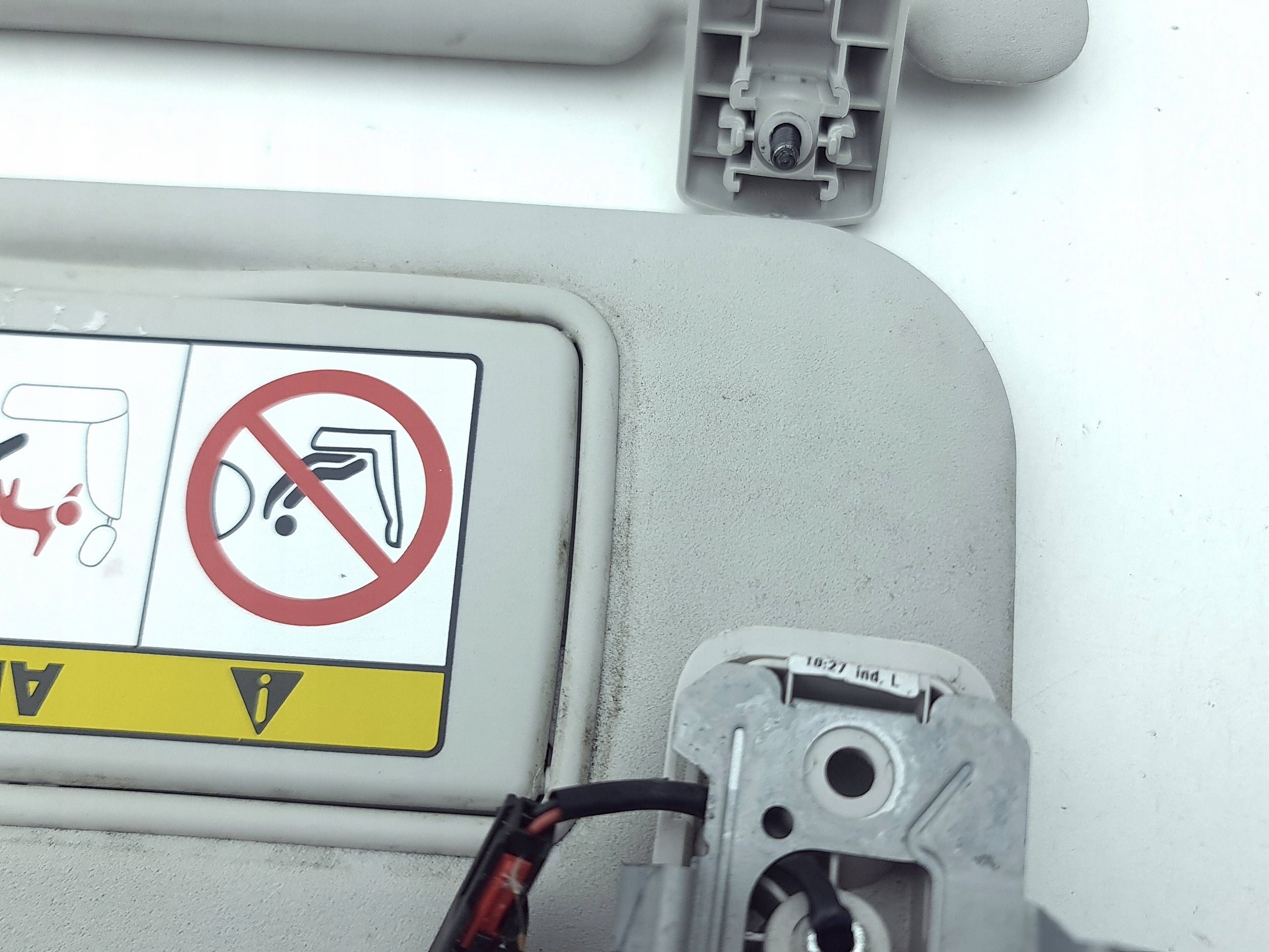 jaguar козырек солнцезащитный 2017