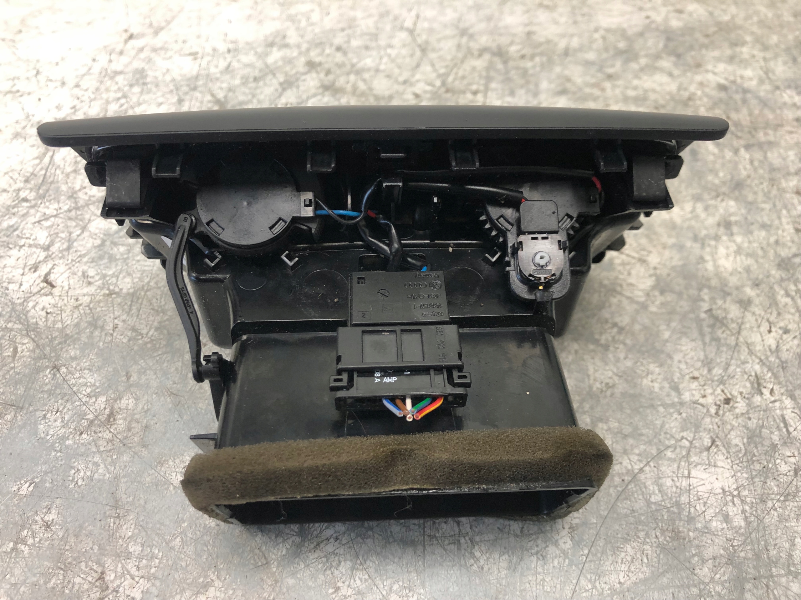grid air conditioning devices rear part rear AUDI A4 B8 8K0819203E