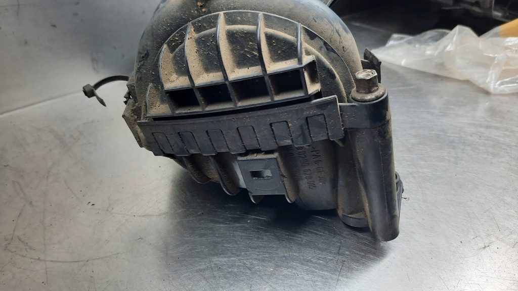 коллектор Впускный 09129714 opel CORSA C 1.2b