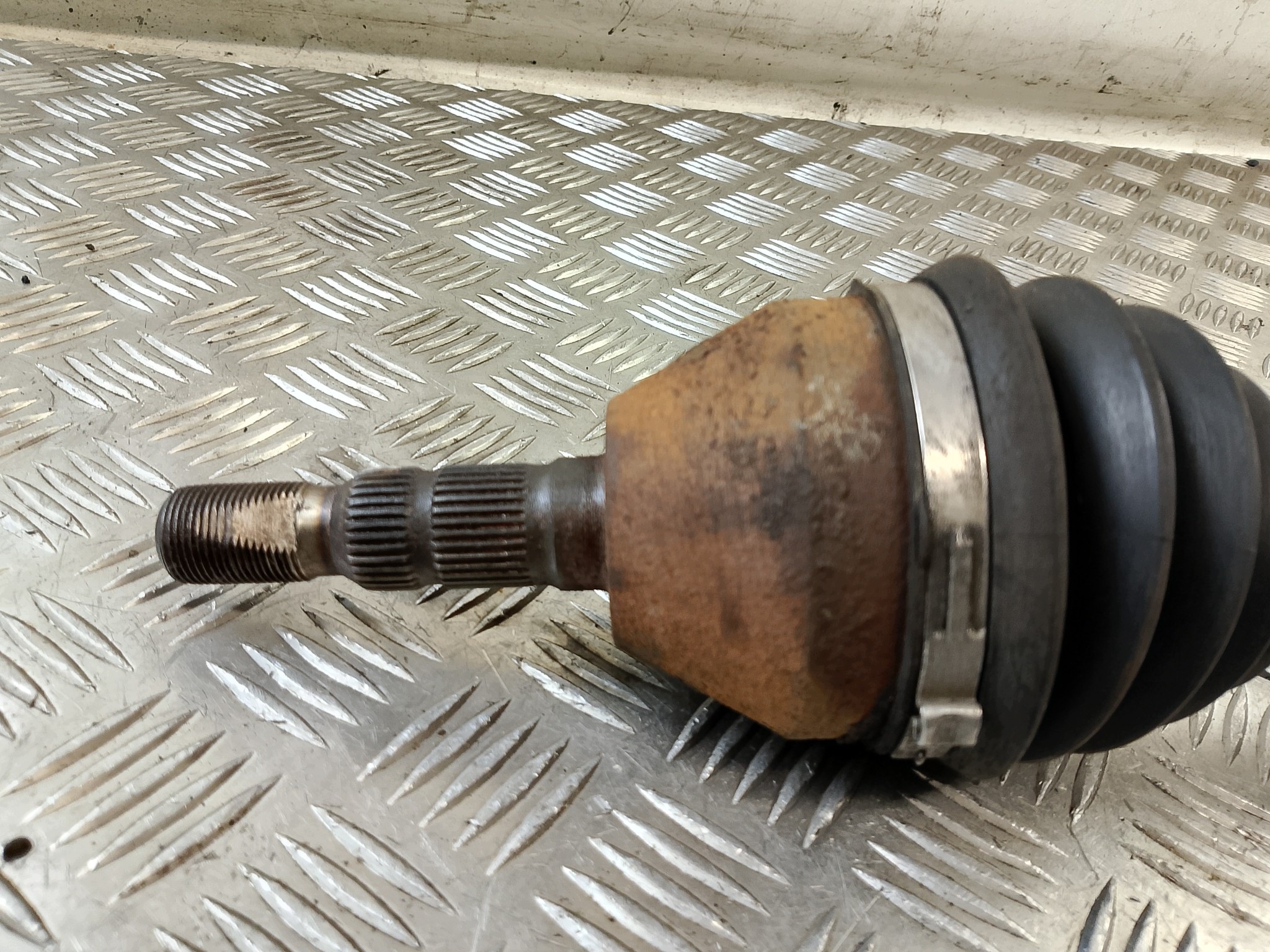 semi-axis left short. OPEL ASTRA H III 3 1.7 CDTI
