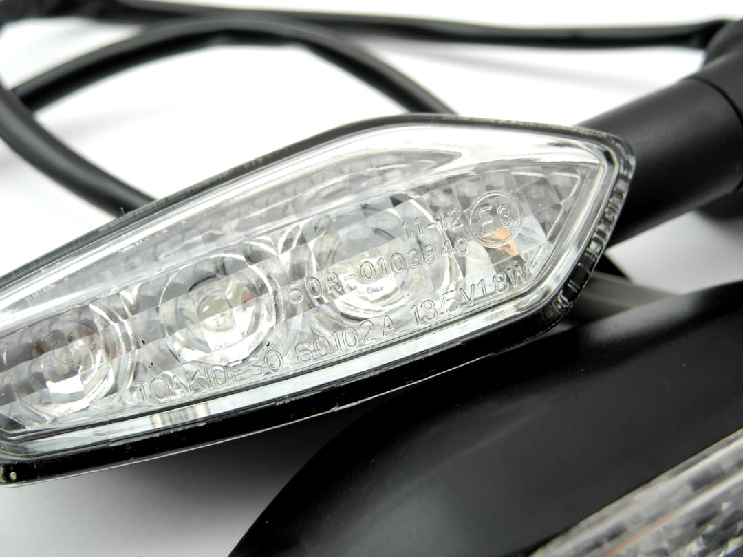 KIERUNKOWSKAZY LED YAMAHA R1 FZ1 R6 FZ6 Dopasowanie do pojazdu produkt dedykowany