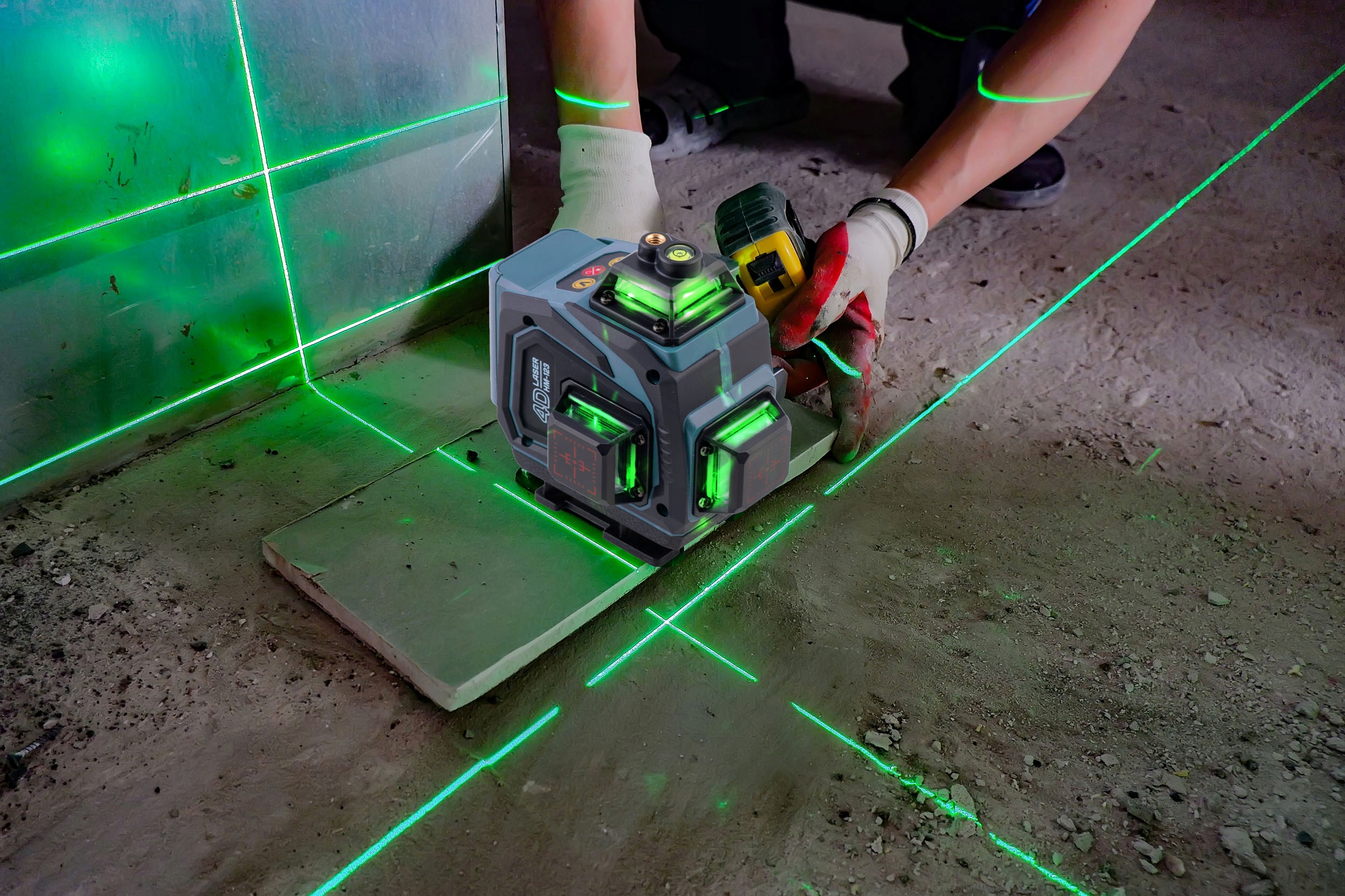 Križni laser u kutiji + pribor Humberg HM-170 Marka HUMBERG