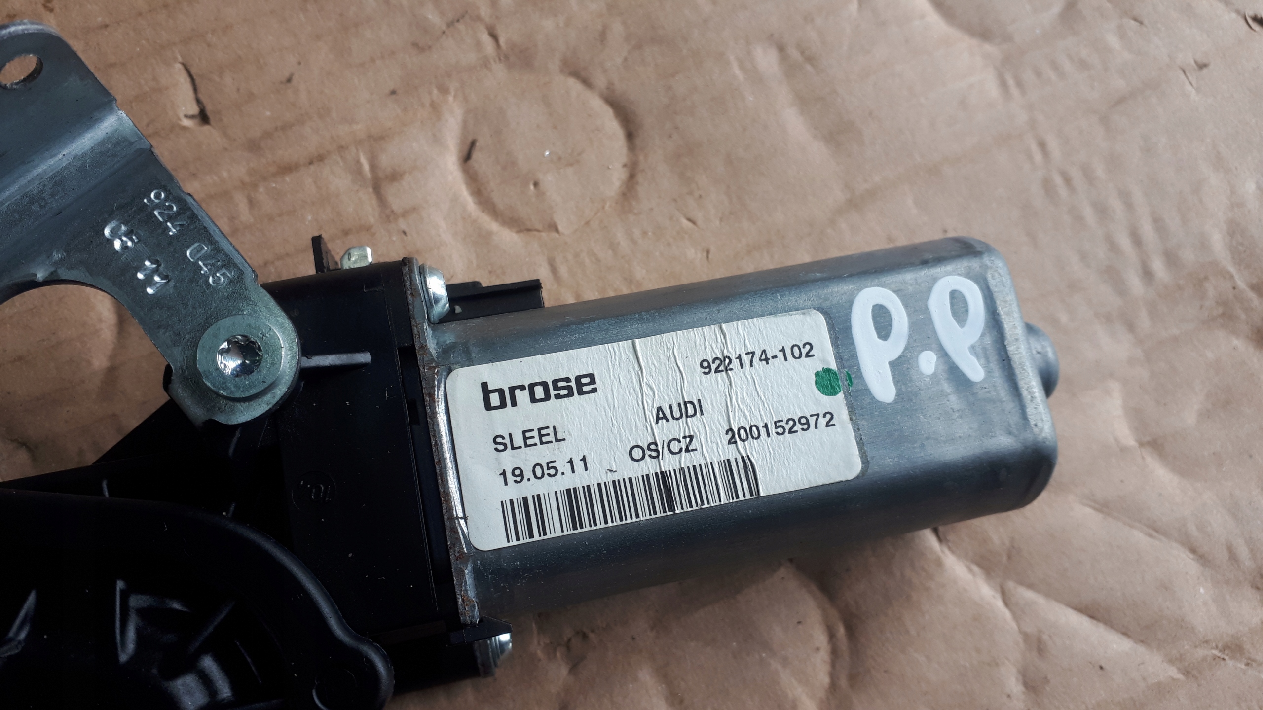 922174-102 - A6 C7 двигатель регулировки сиденья правый передний A7