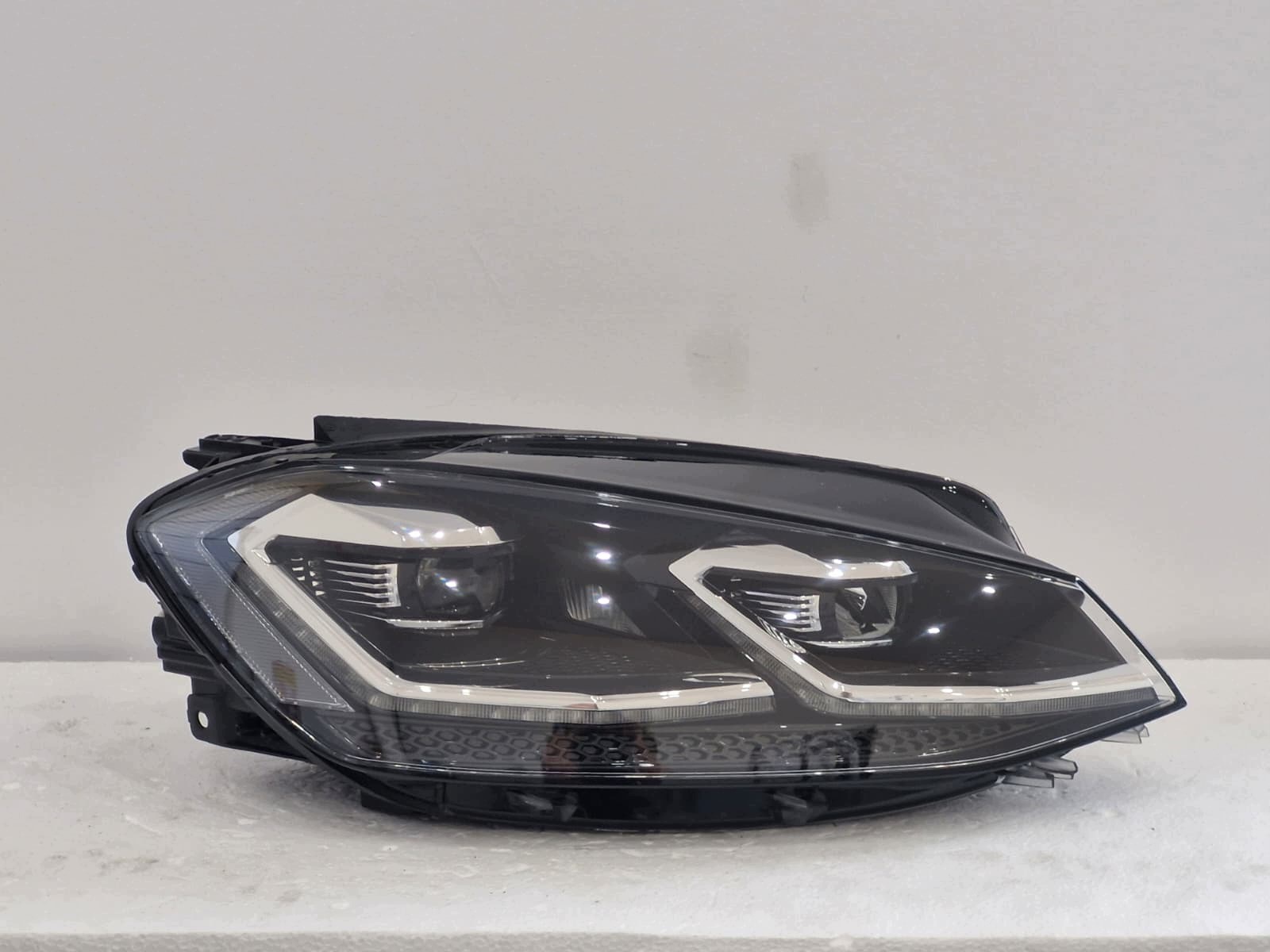 light right VW Golf 7 VII LIFT FULL LED