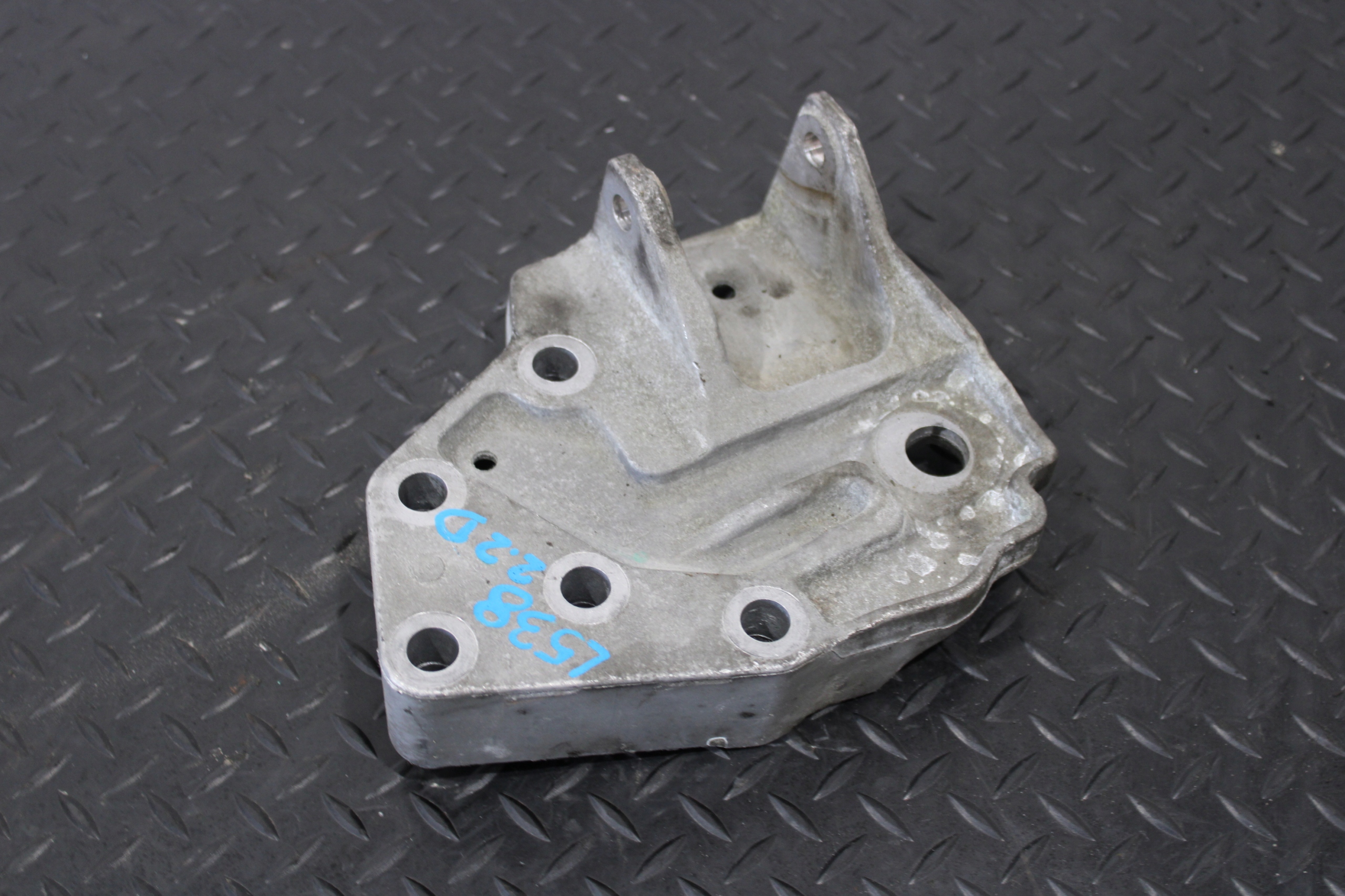 Support Support plaque Moteur LAND ROVER EVOQUE L538 EJ32-6P098-AA