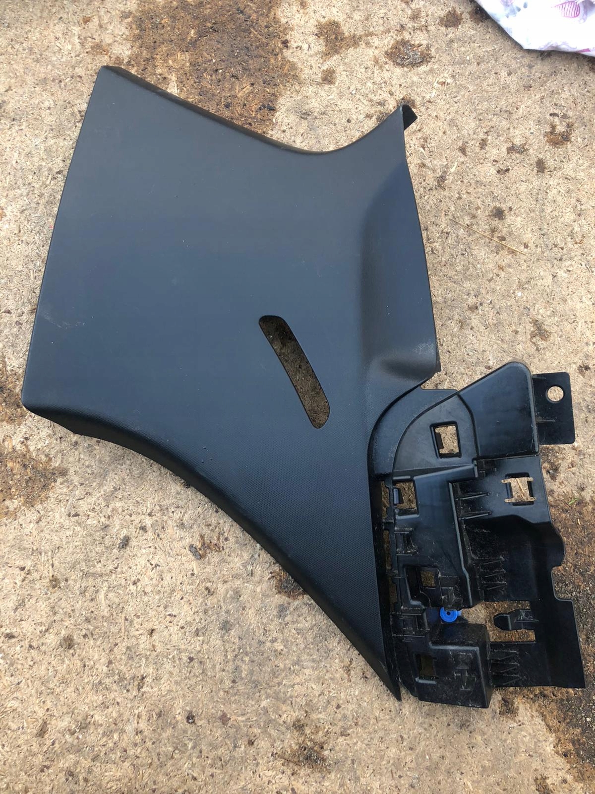 Blende Abdeckung SLUPKA links heck DS3 CROSSBACK 9820796280