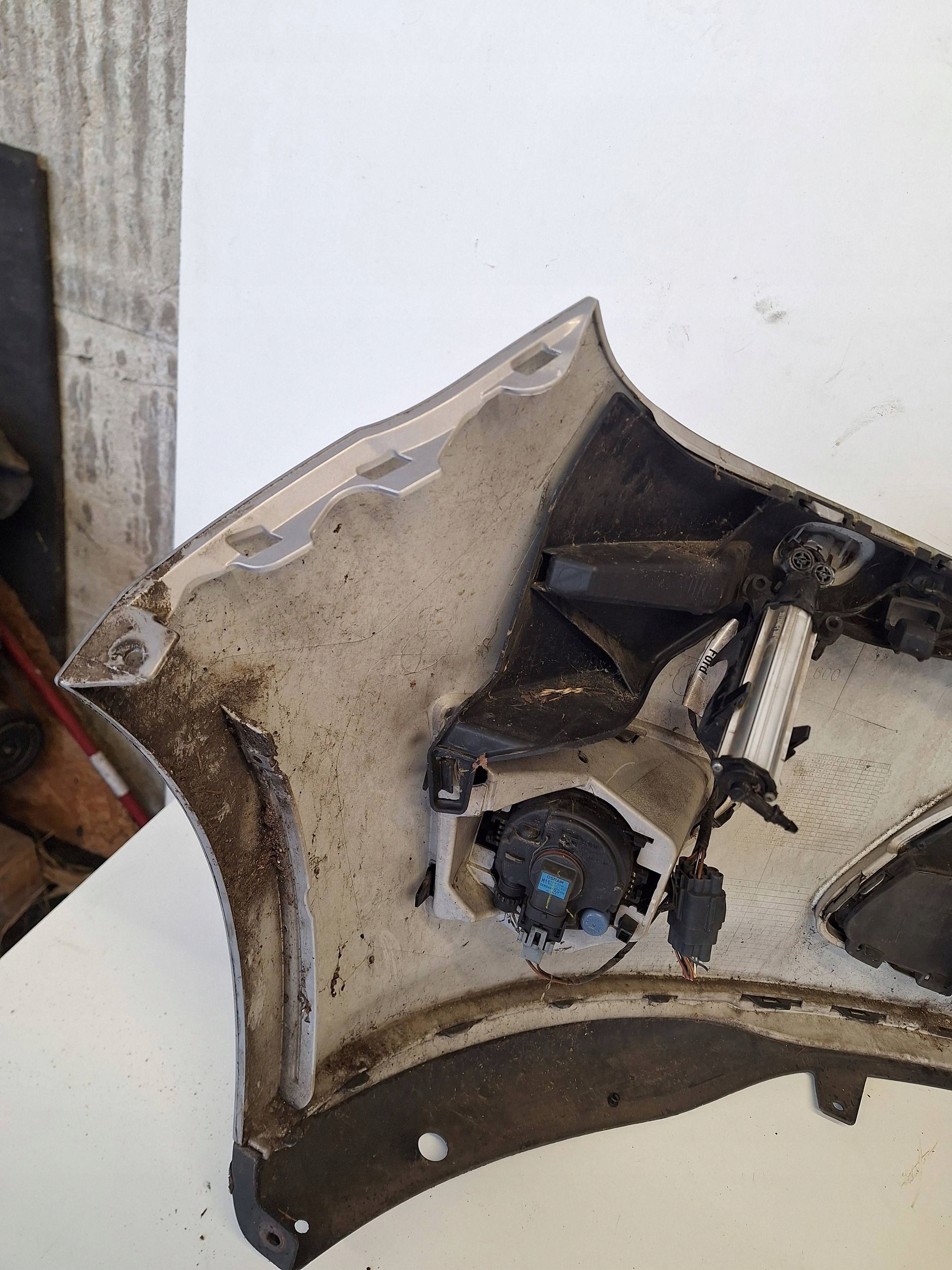FORD C-MAX MK2 11-14 bumper + XENON AM51R17K819
