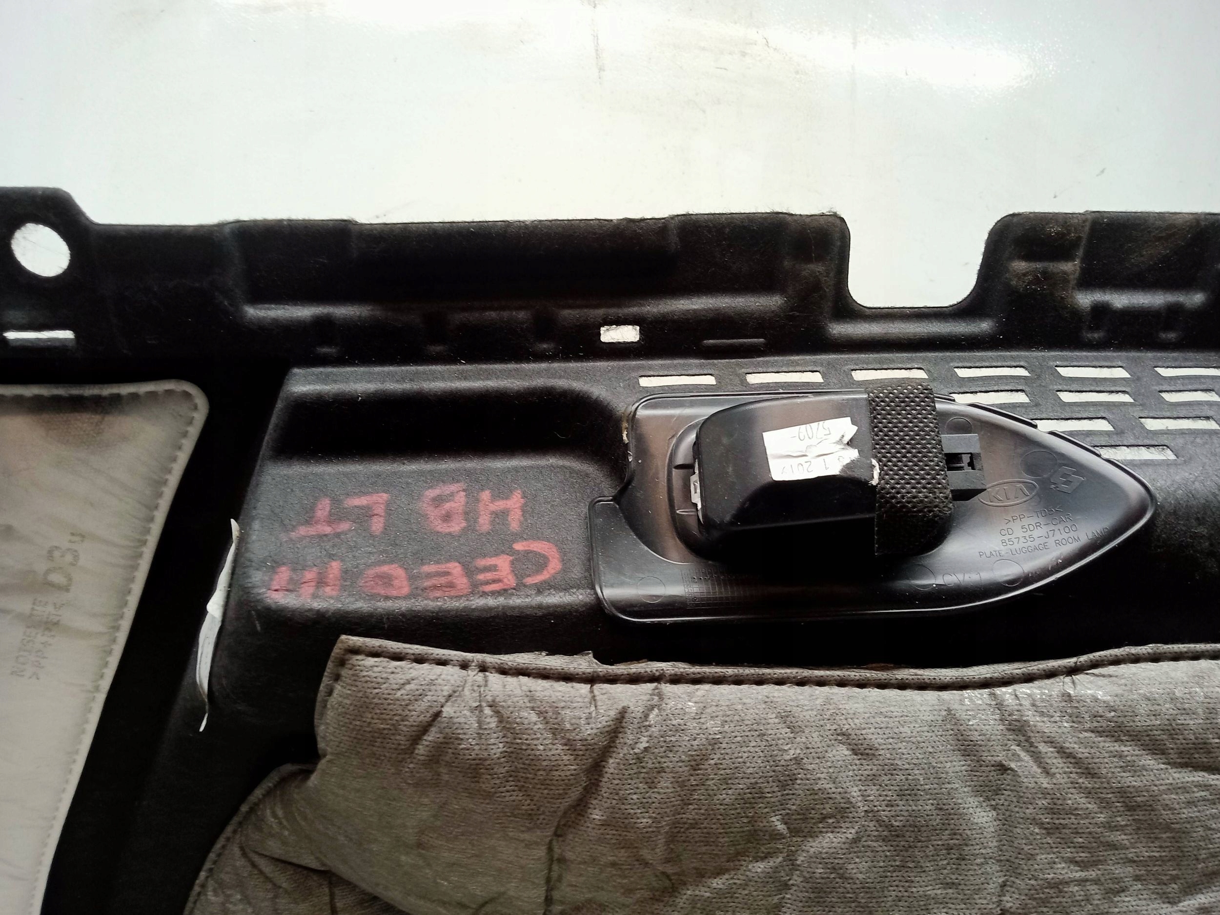 KIA CEED III HB boot upholstery left rear part OE 85730-J7010 2018
