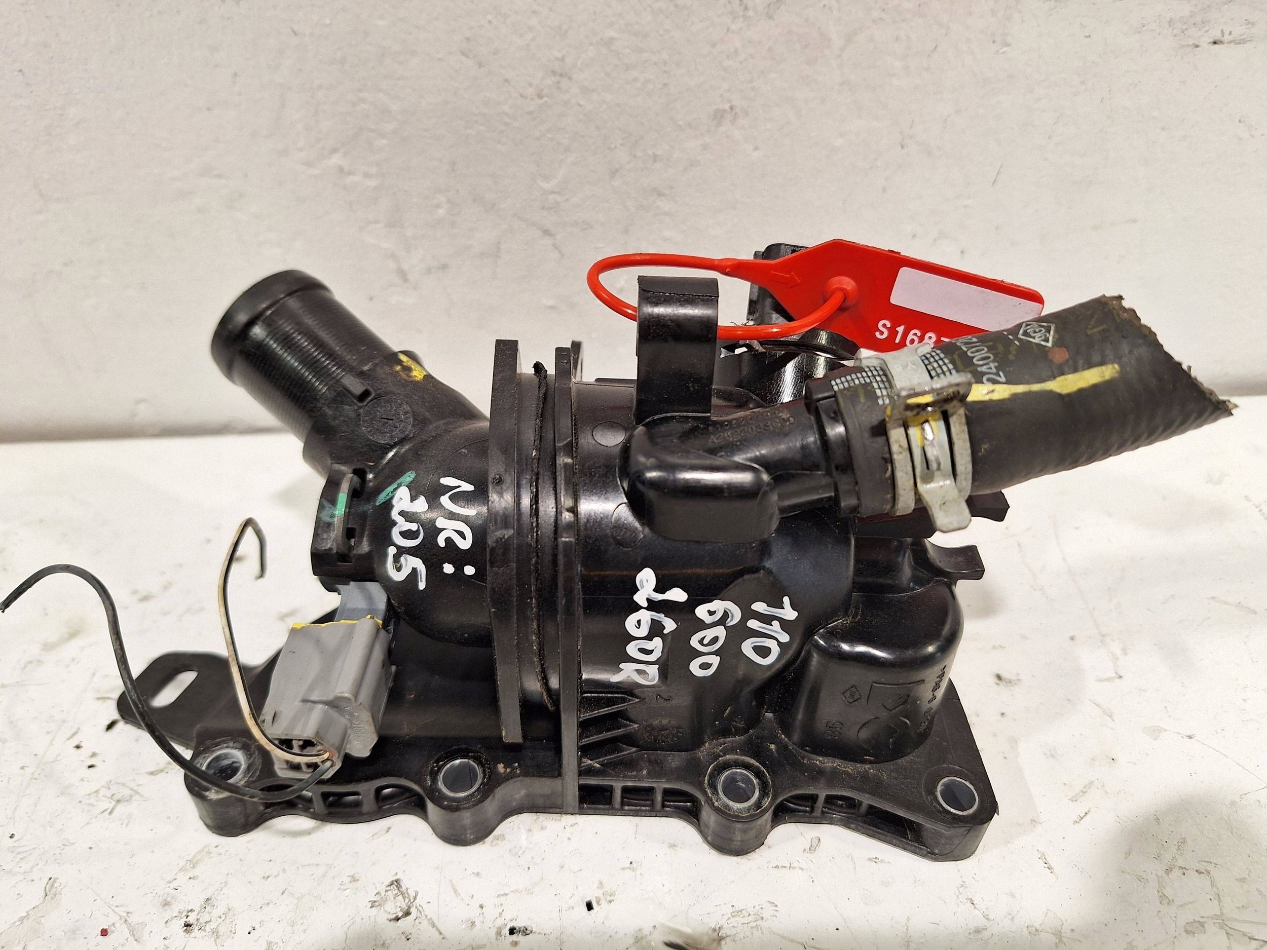 OBUDOWA TERMOSTATU TERMOSTAT 110600260R RENAULT KADJAR 1.3 TCE 15- Producent części Renault OE