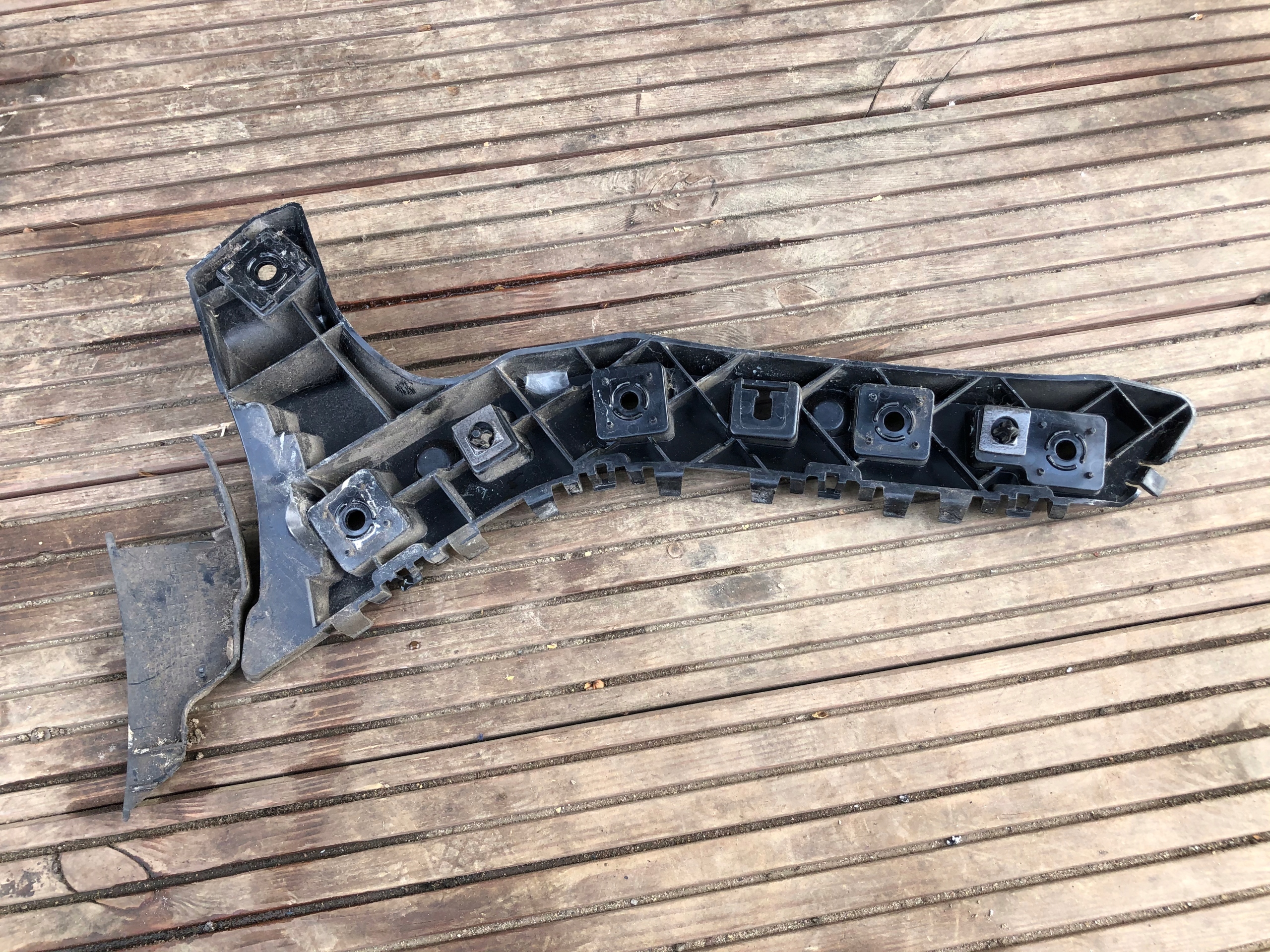 MONDEO MK5 KOMBI bumper bracket left rear part DS73-17A882-S