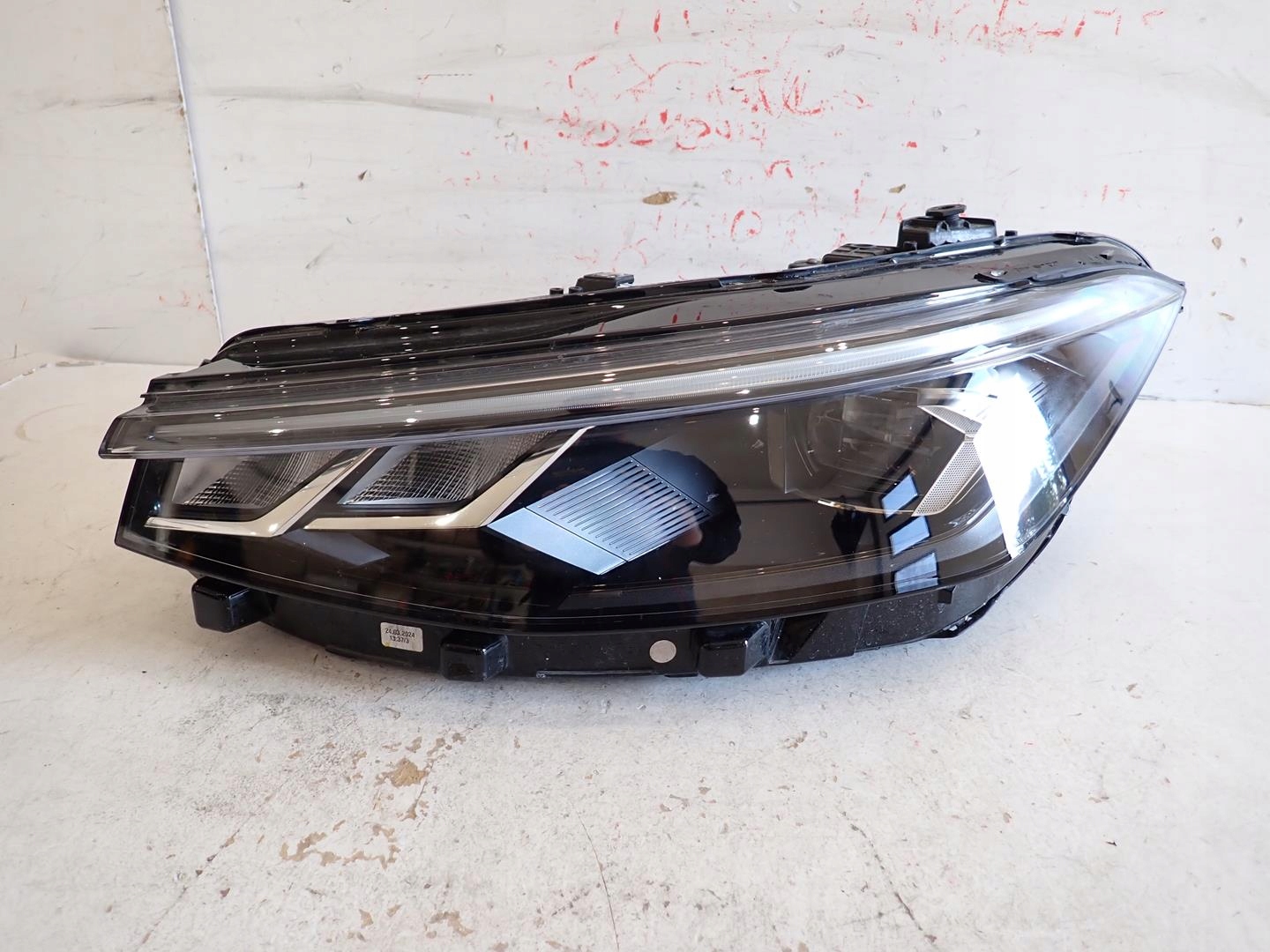 light front front left VW PASSAT B9 2023- FULL LED 3J1941005