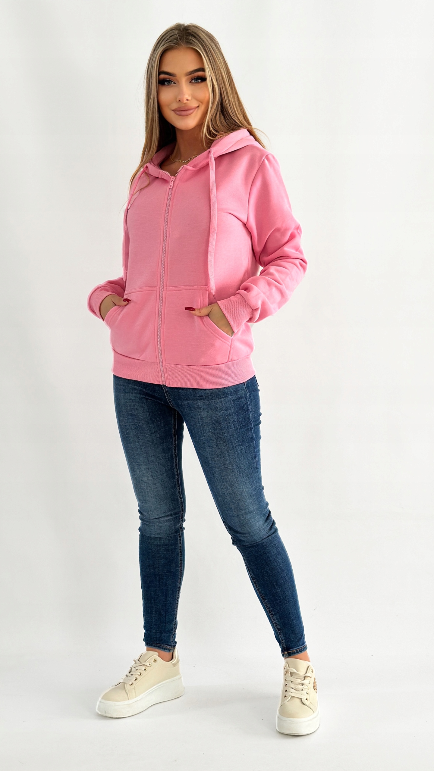 DRES DAMSKI - KOMPLET BLUZA JASNORÓŻOWA NA ZAMEK ORAZ CZARNE SPODNIE S Rozmiar S