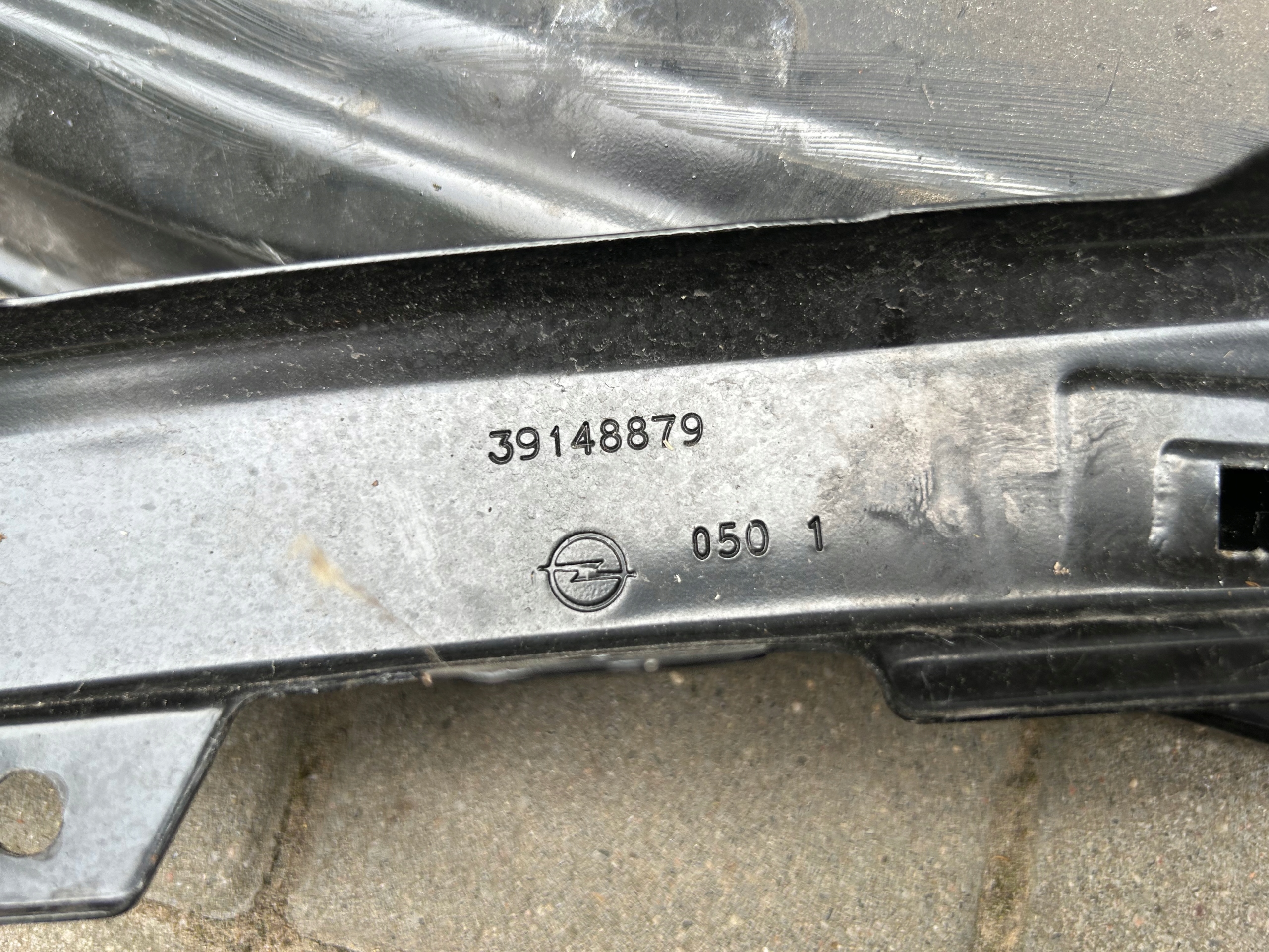 Opel Astra K pillar sider front 15-20