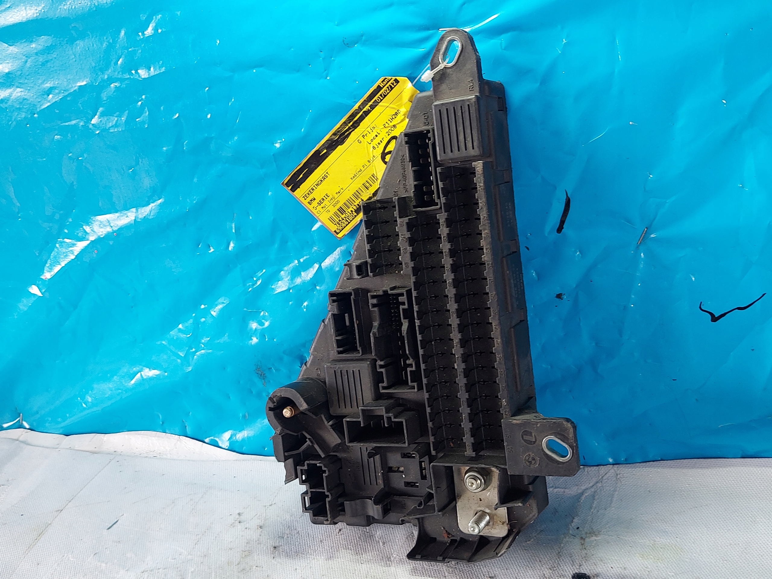 Module fusibles BMW E60 520D 690661804
