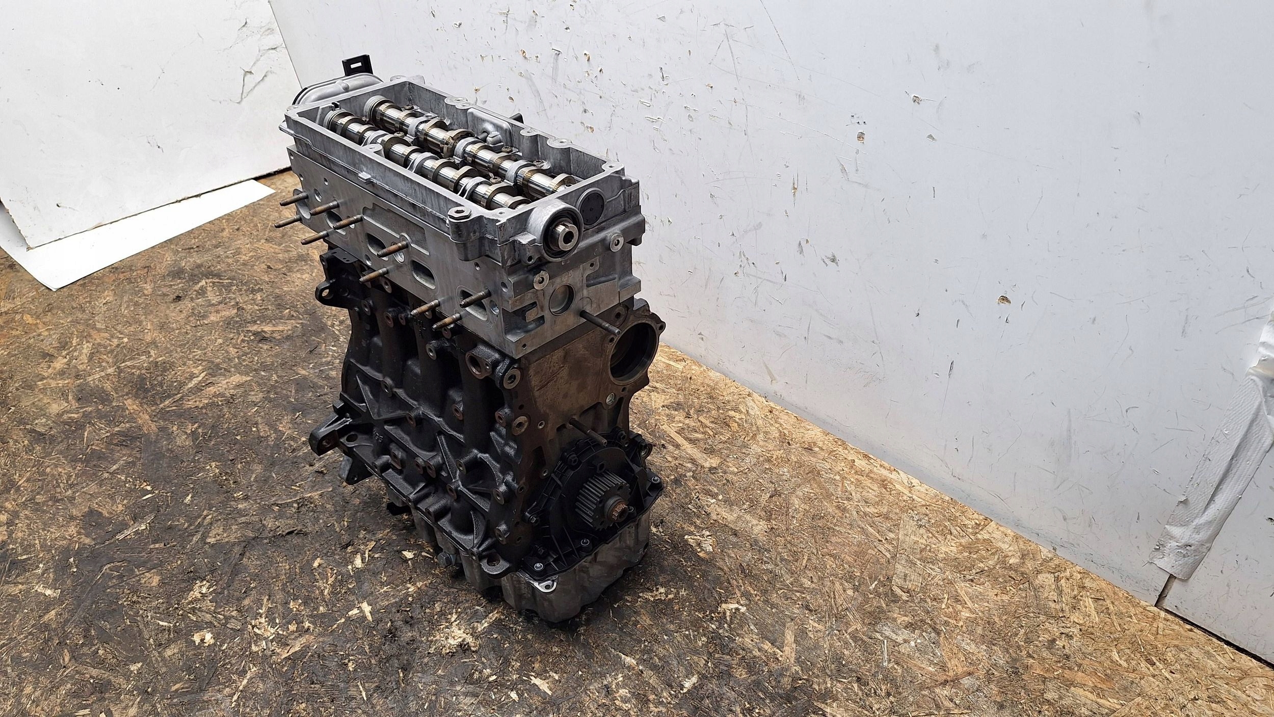 engine CXX VW GOLF VII A3 8V LEON III OCTAVIA III PASSAT B8 1.6 TDI pillar