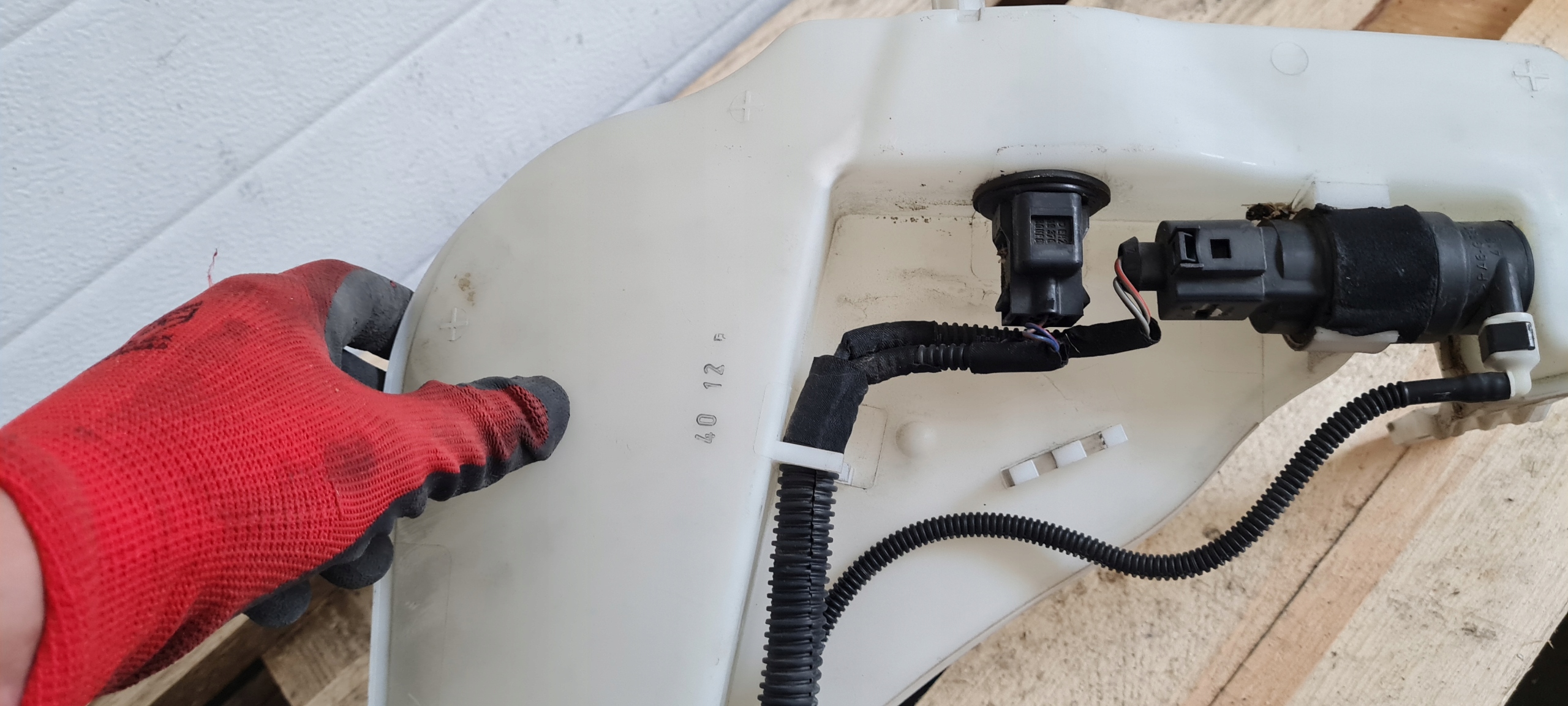 S6 C7 A6 4G washer fluid tank pump 4G8955451E A7 4G