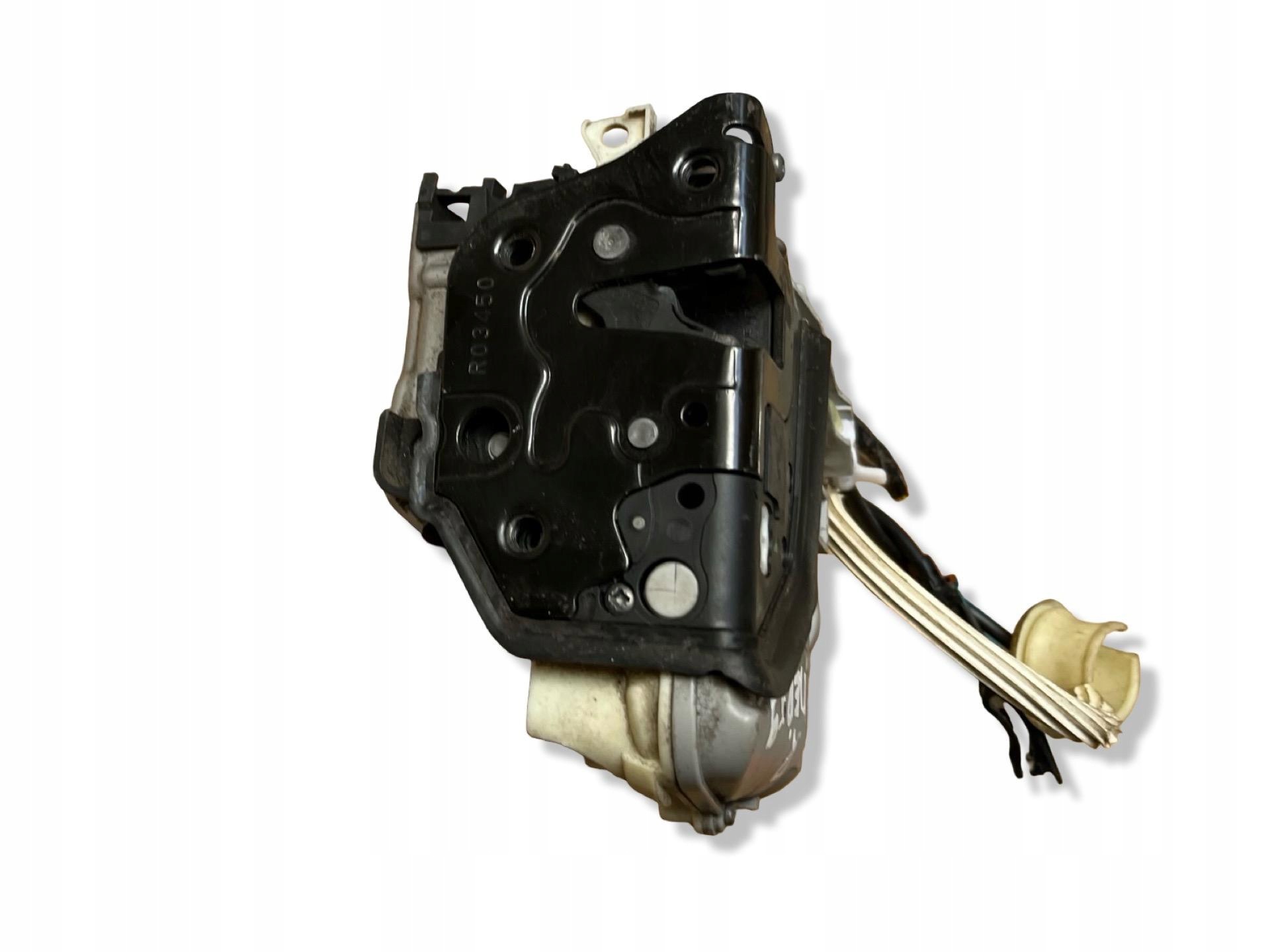 lock door front right side Volkswagen Touareg 2 2011 8J2837016A