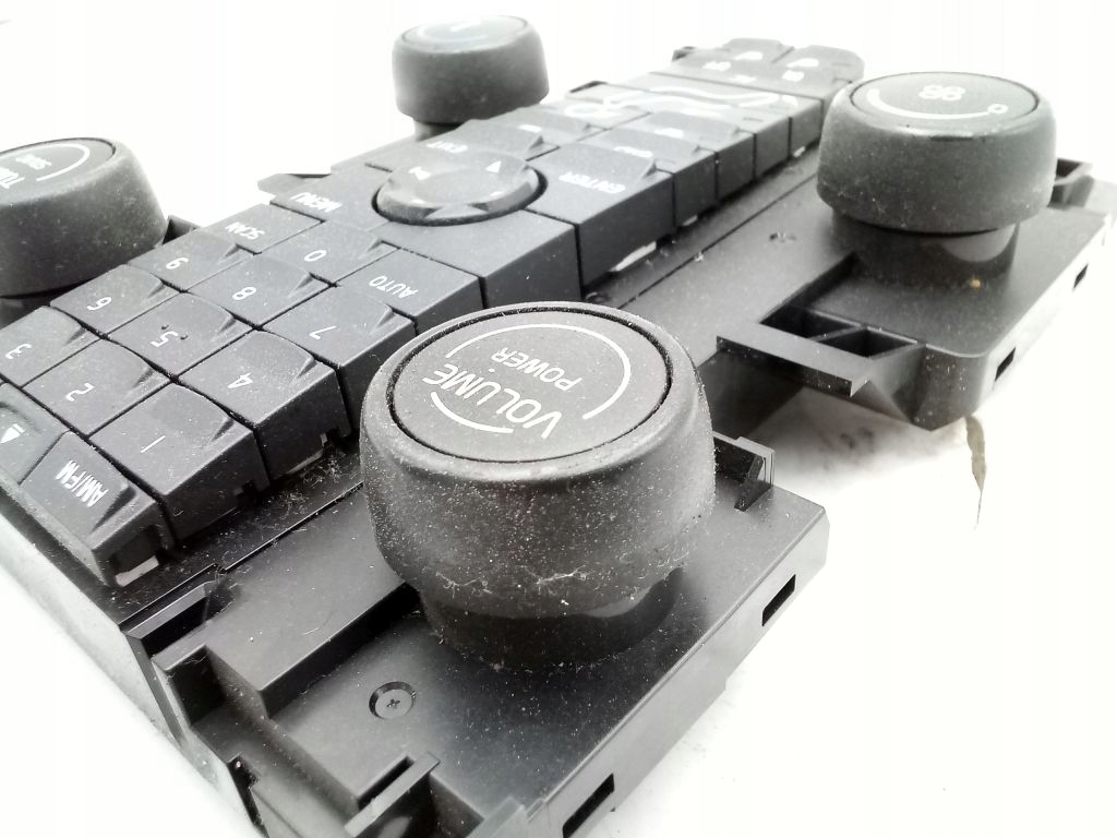 Volvo V50 control panel air conditioning devices radia 30737667