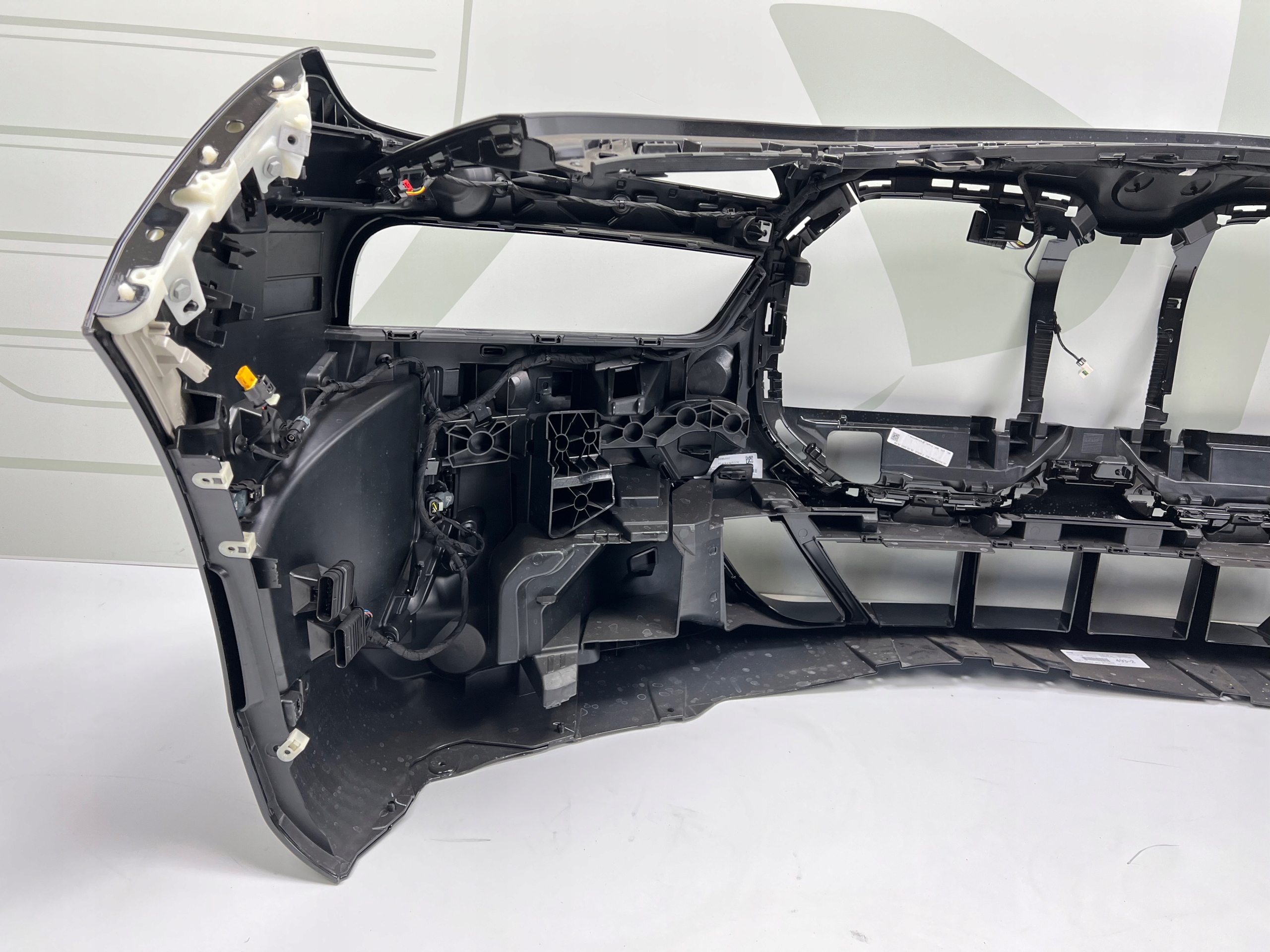 front bumper BMW G70 m-packet USA 4XPDC 475