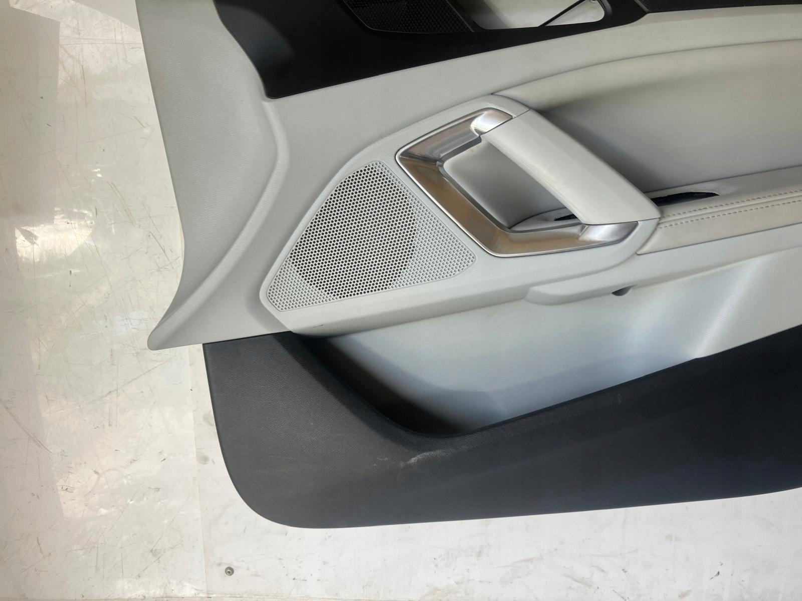 side door right front PEUGEOT 308 T9 JASNA leather