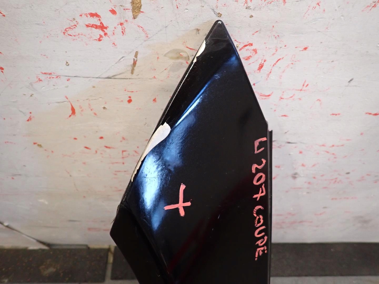 fender front front left MERCEDES E-KLASA COUPE W207 2009