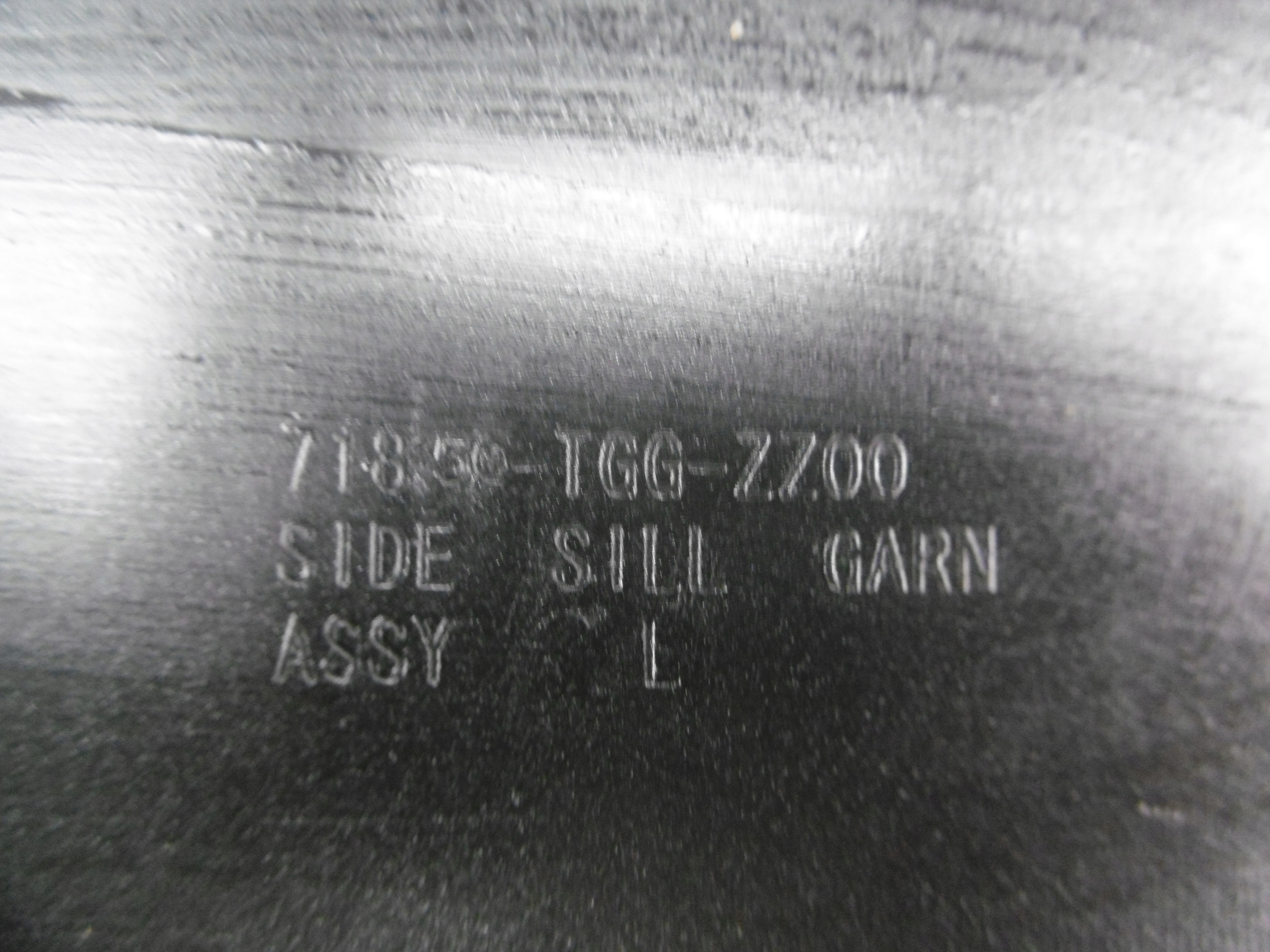 Honda Civic X - молдинг порога левый