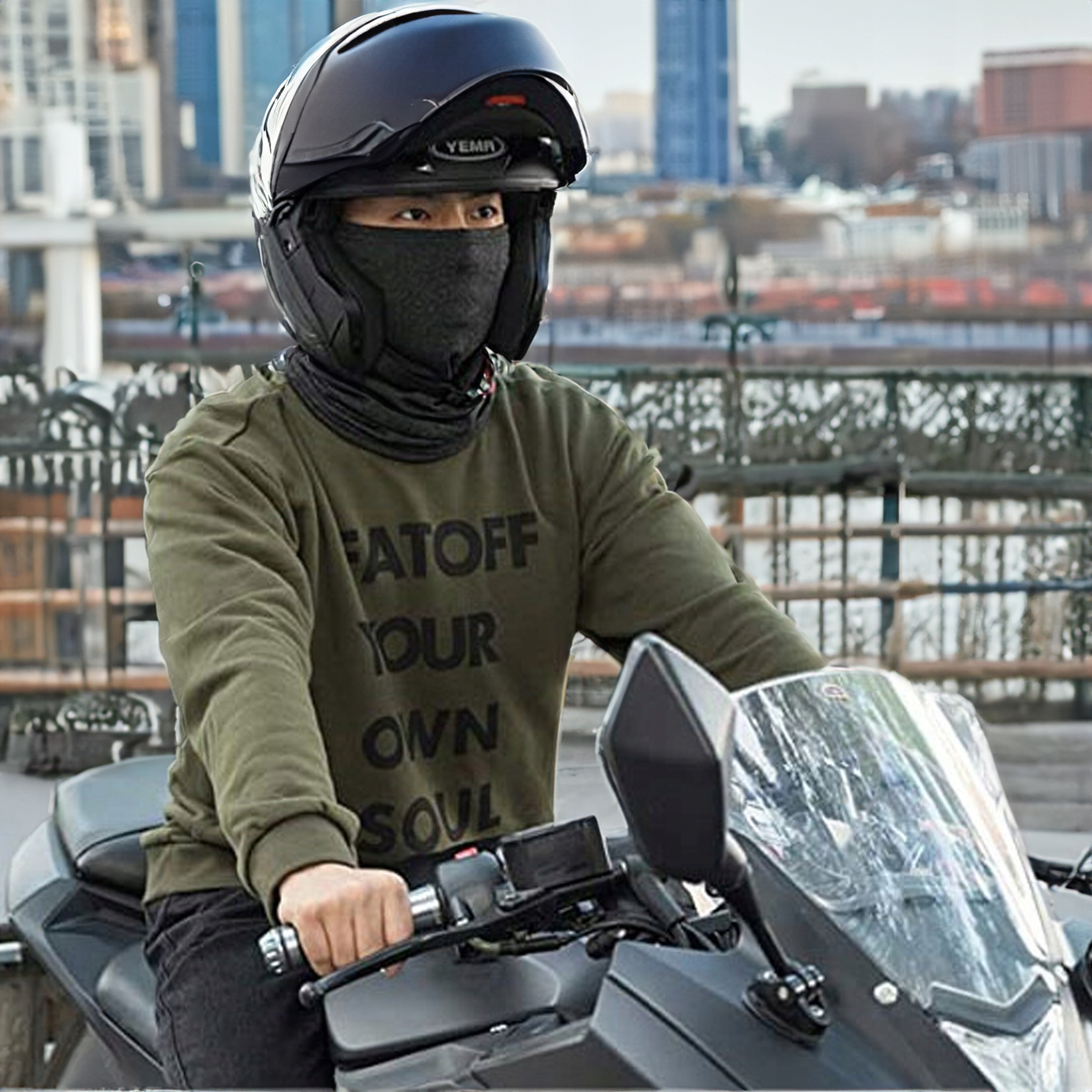 CHUSTA KOMIN SPORTOWY do BIEGANIA na ROWER LEKKI ODDYCHAJĄCY M/L POLIESTER Długość 45 cm