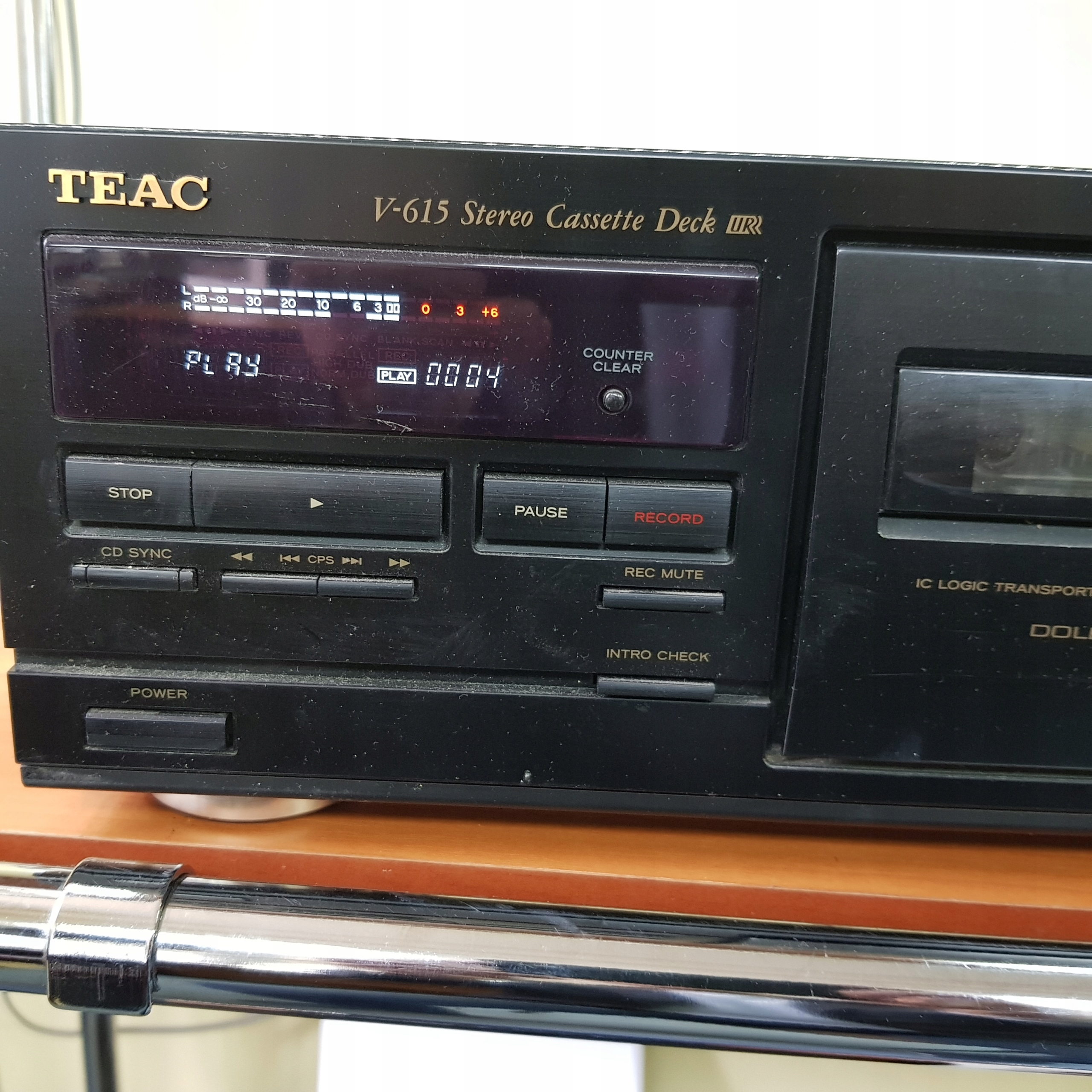 ティアック カセットデッキ TEAC V-615 Stero Cassette Deck (E1329wY) ティアック カセットデッキ TEAC V-615 Stero Cassette Deck (E1329wY)