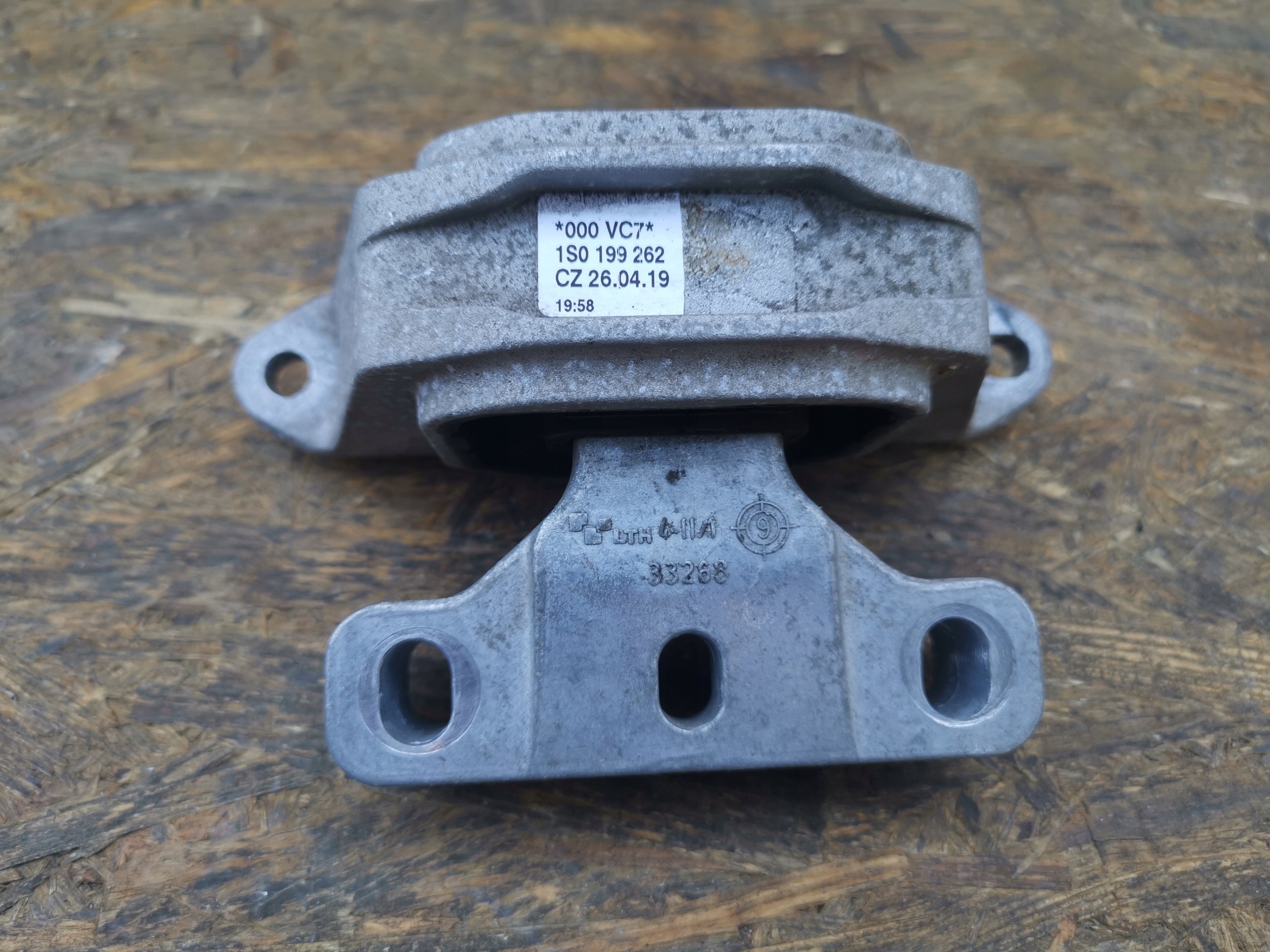 engine mount VW SEAT SKODA UP MII CITIGO 1S0199262